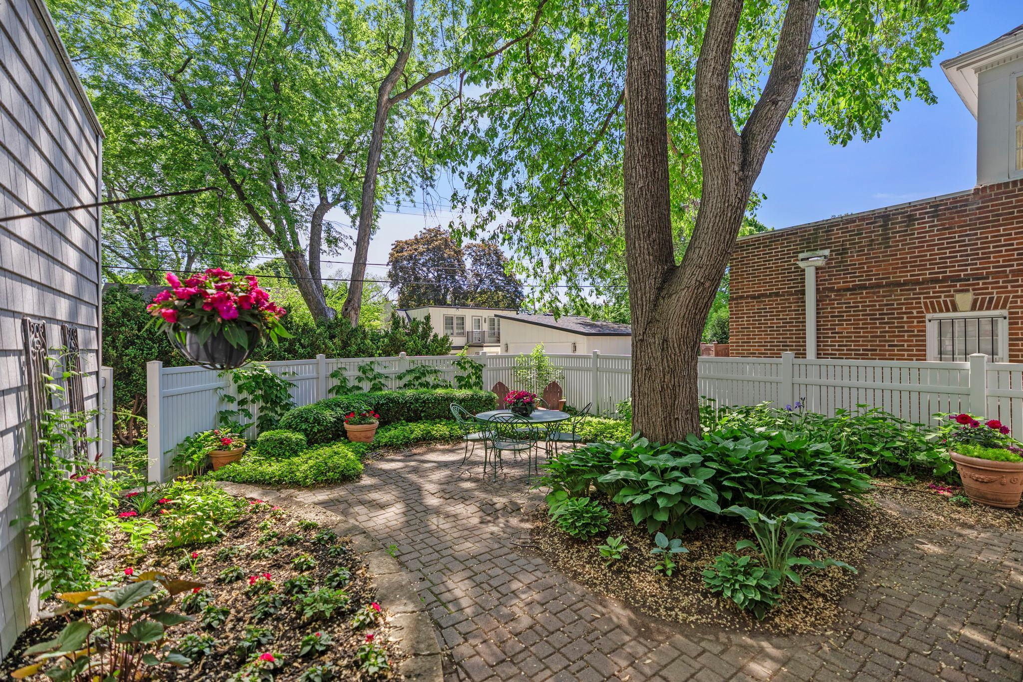 View of Residential at 3725 Glenhurst Avenue, Saint Louis Park MN 55416, Saint Louis Park (58 of 65) - Mike Wilen | Minnesota Team Real Estate