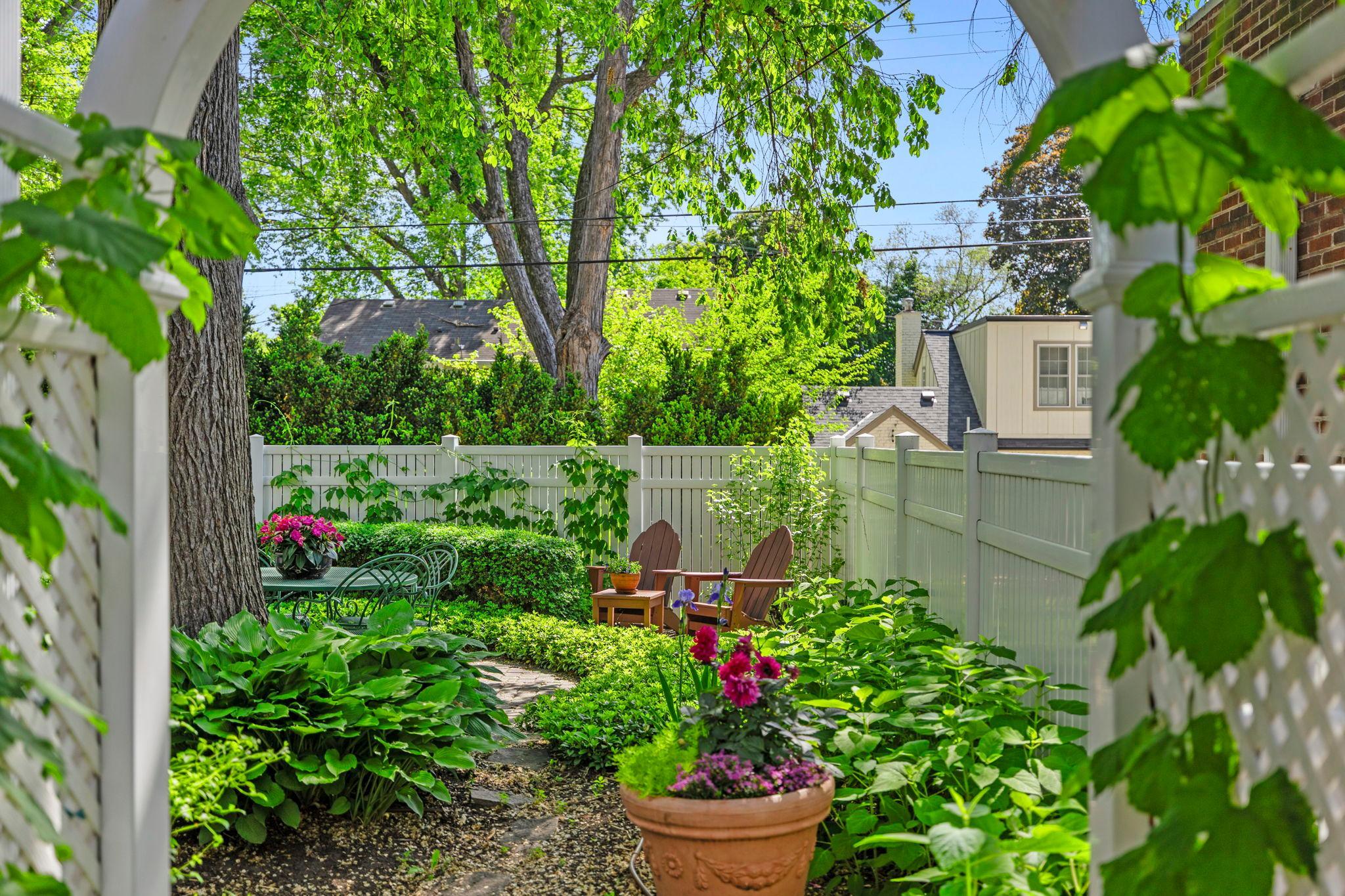 View of Residential at 3725 Glenhurst Avenue, Saint Louis Park MN 55416, Saint Louis Park (60 of 65) - Mike Wilen | Minnesota Team Real Estate