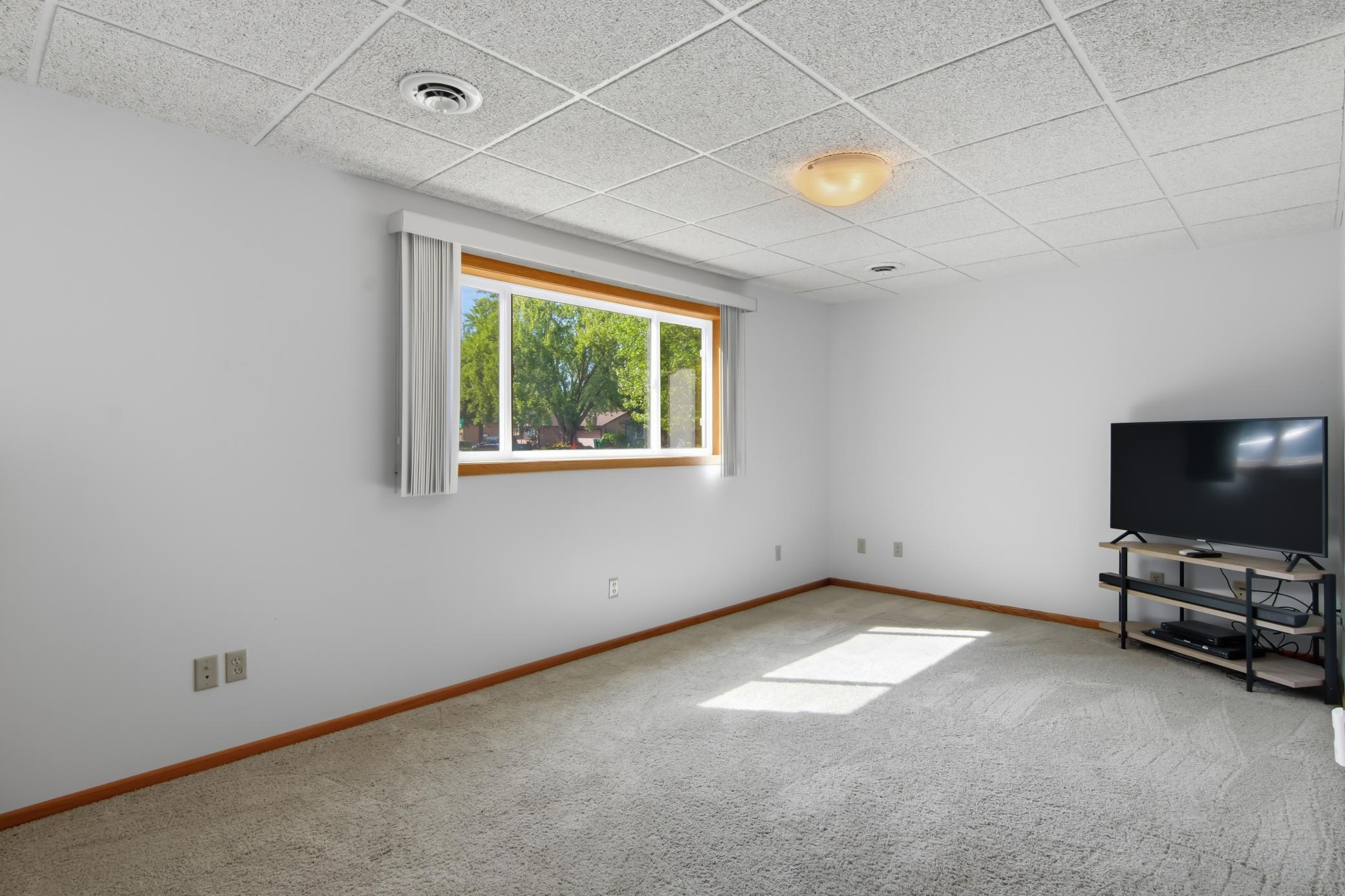 View of Residential at 4061 99th Avenue, Blaine MN 55014, Blaine (20 of 35) - Mike Wilen | Minnesota Team Real Estate