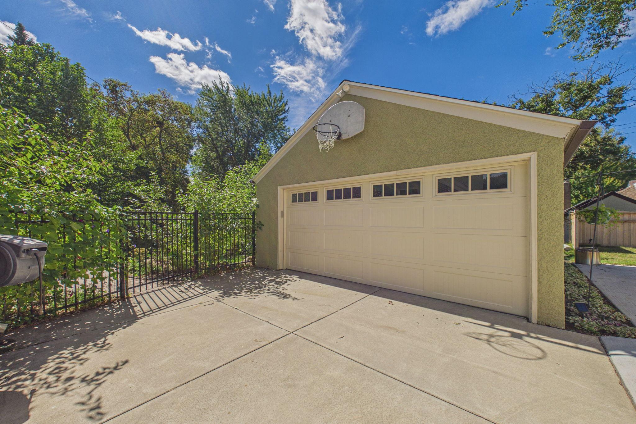 View of Residential at 3944 Xerxes Avenue, Minneapolis MN 55410, Minneapolis (56 of 63) - Mike Wilen | Minnesota Team Real Estate