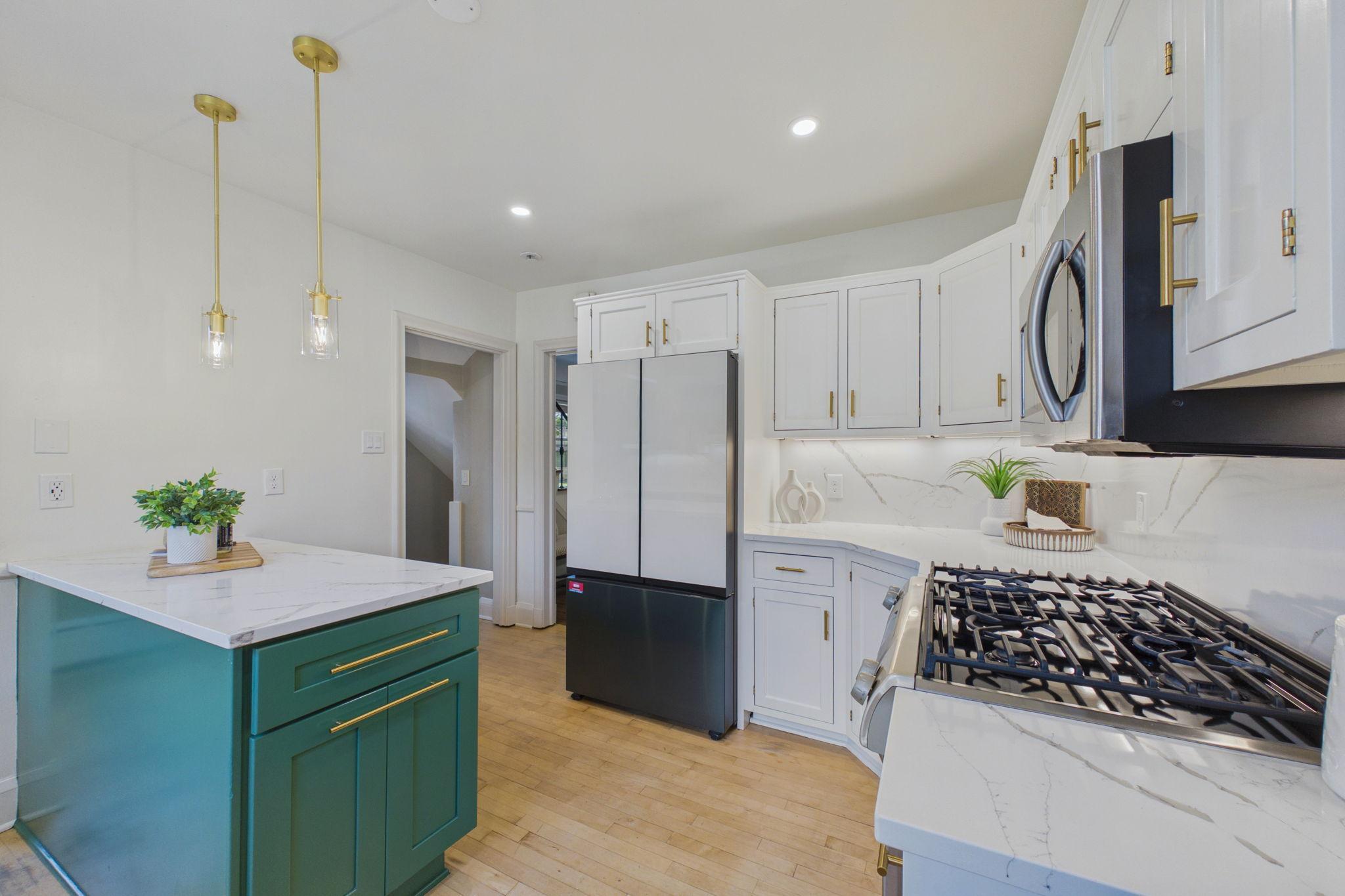 View of Residential at 3944 Xerxes Avenue, Minneapolis MN 55410, Minneapolis (18 of 63) - Mike Wilen | Minnesota Team Real Estate