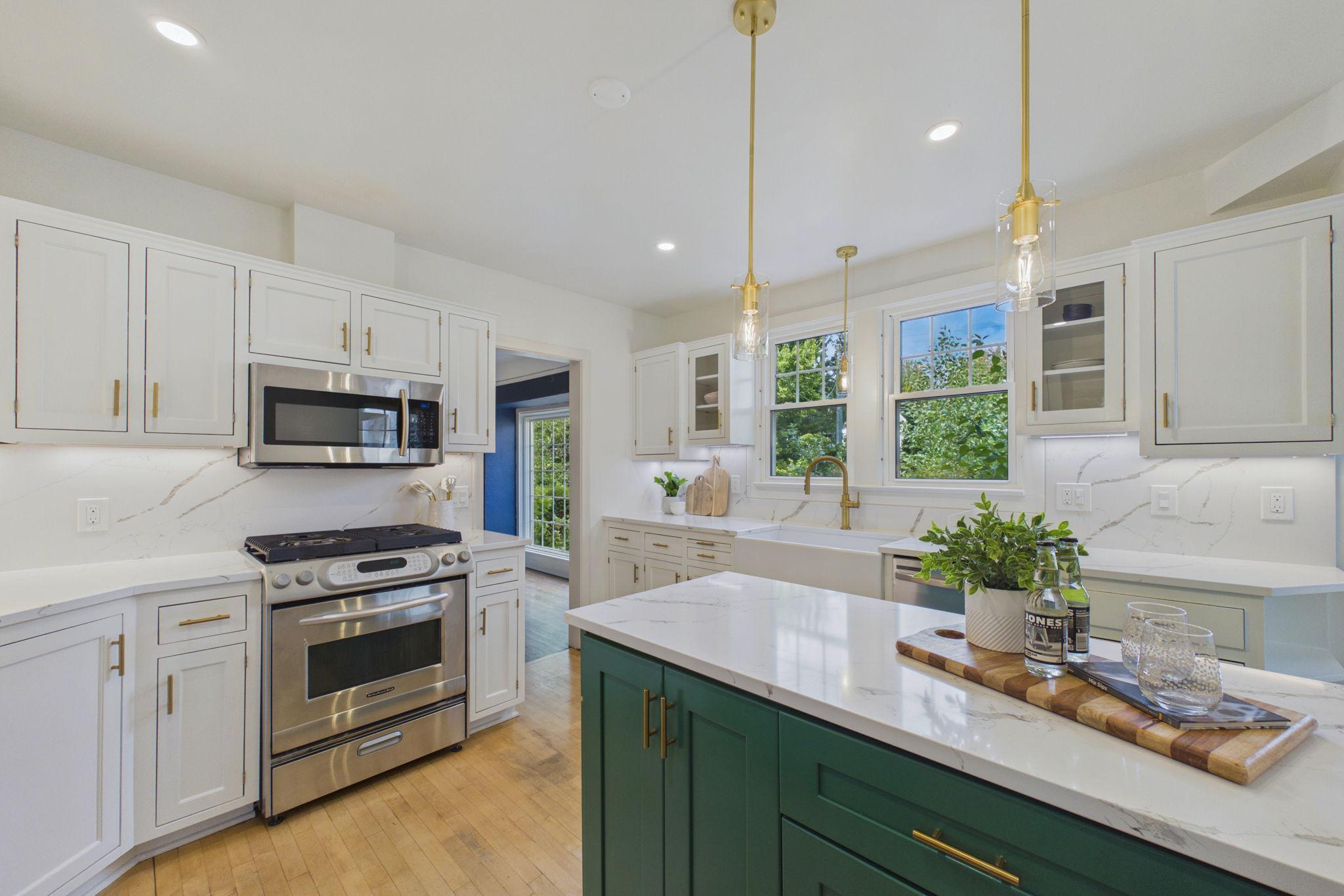 View of Residential at 3944 Xerxes Avenue, Minneapolis MN 55410, Minneapolis (17 of 63) - Mike Wilen | Minnesota Team Real Estate