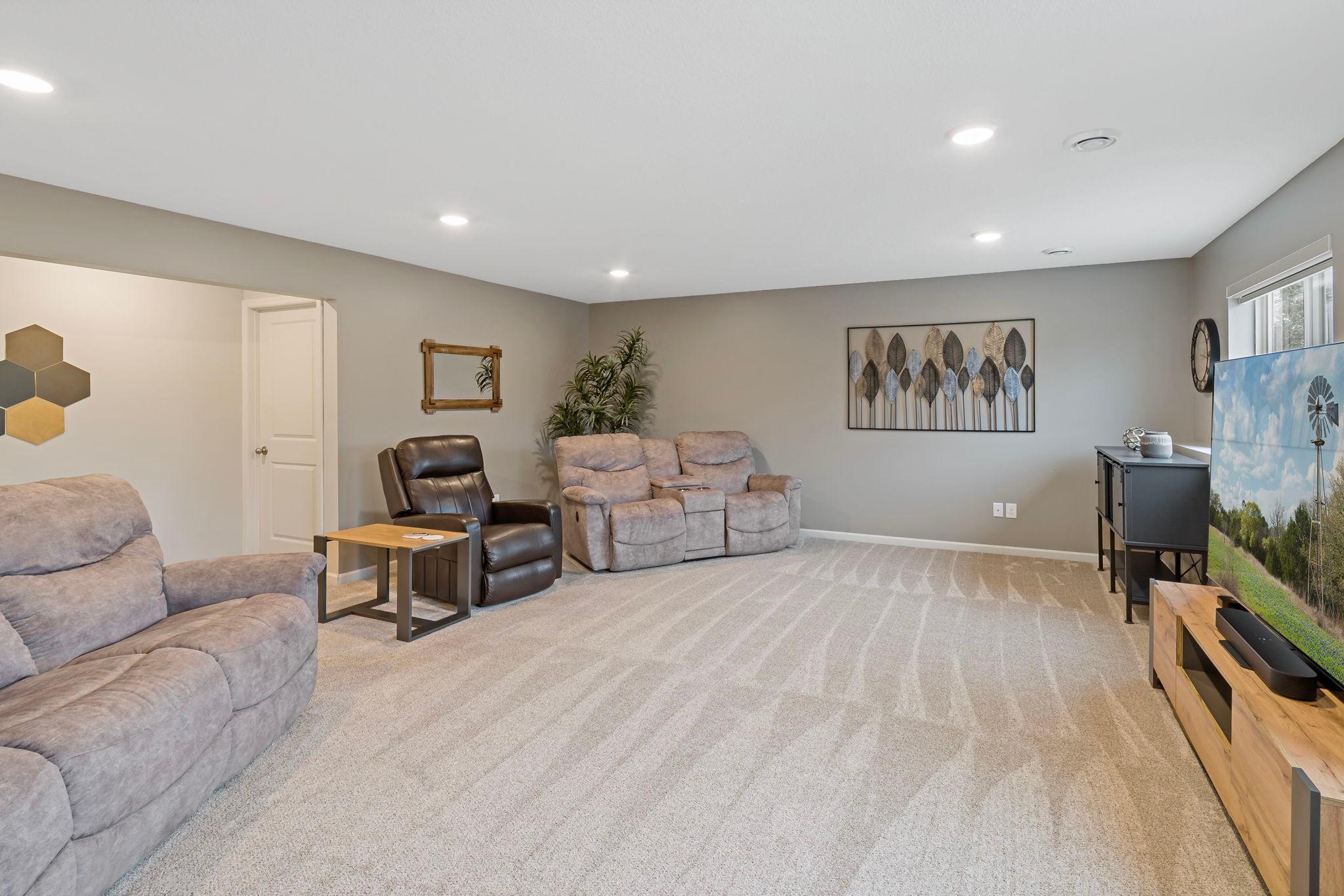 View of Residential at 15135 Emory Circle, Apple Valley MN 55124, Apple Valley (38 of 72) - Mike Wilen | Minnesota Team Real Estate