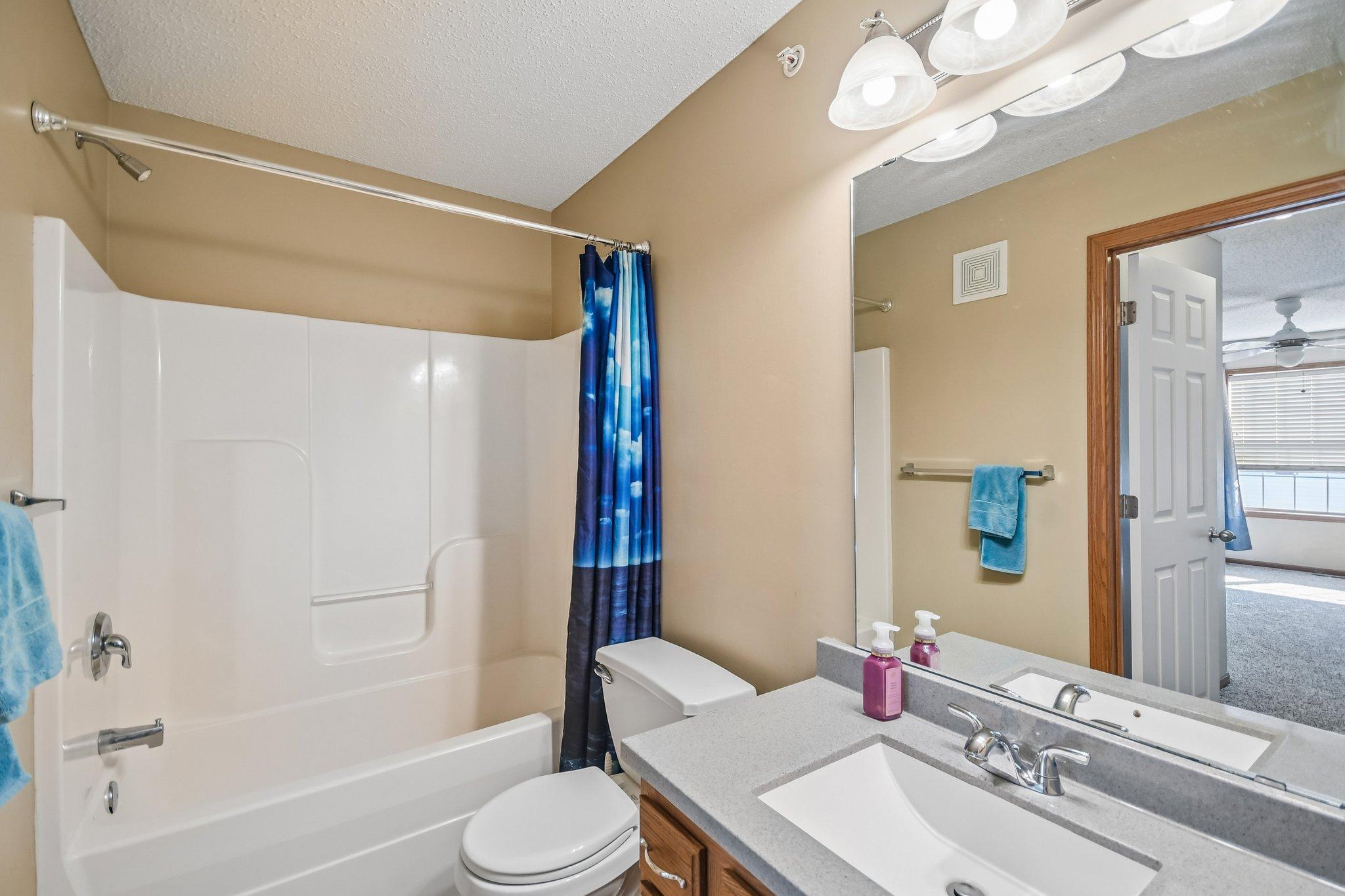 View of Residential at 1602 Woodlynn Avenue #2, Maplewood MN 55109, Maplewood (18 of 26) - Mike Wilen | Minnesota Team Real Estate