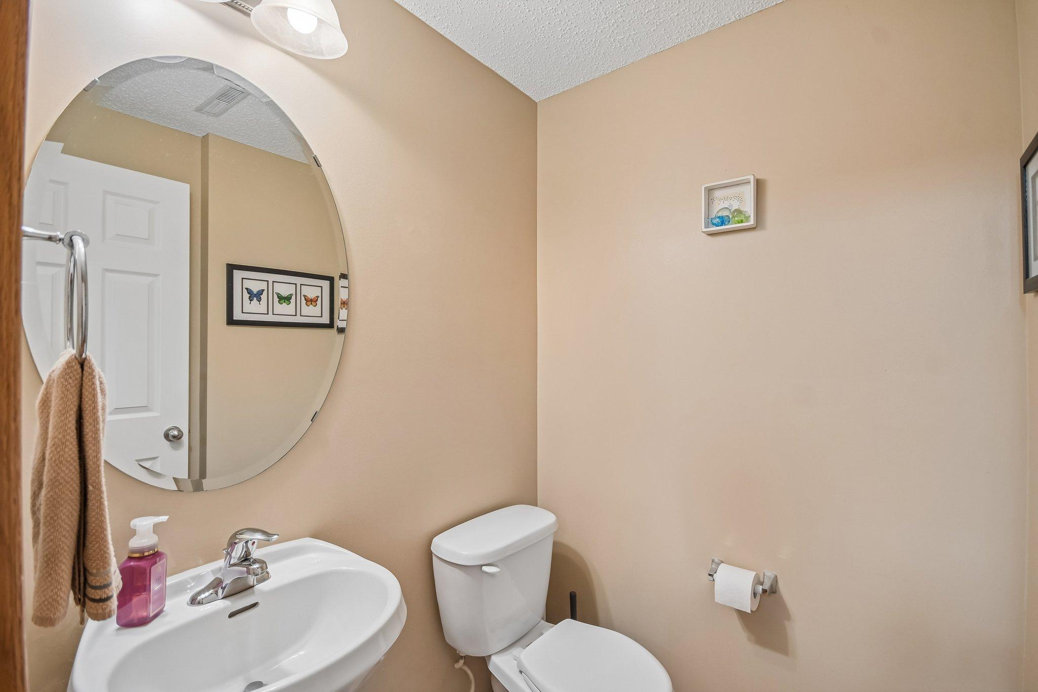 View of Residential at 1602 Woodlynn Avenue #2, Maplewood MN 55109, Maplewood (10 of 26) - Mike Wilen | Minnesota Team Real Estate