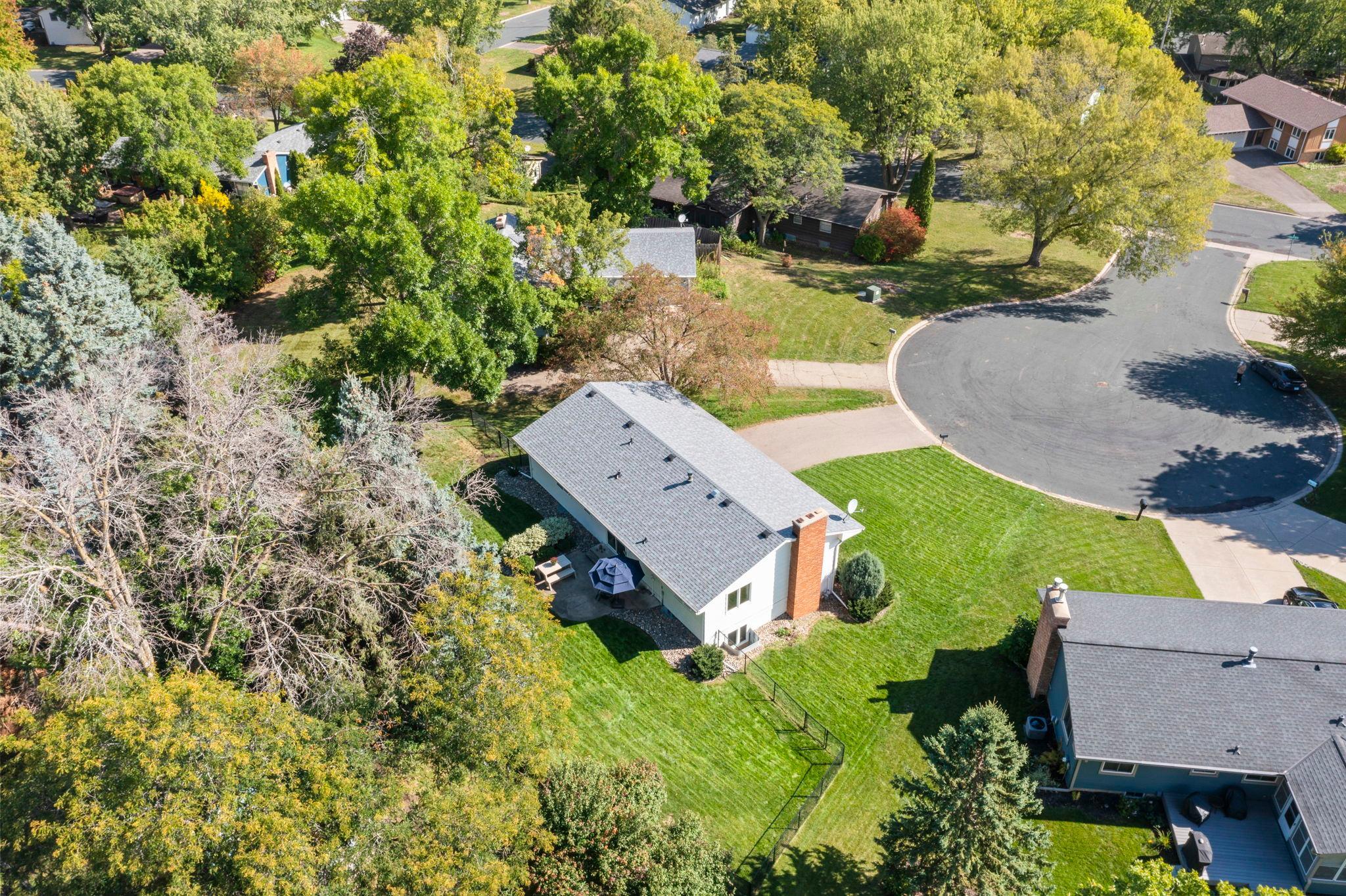 View of Residential at 10024 Johnson Circle, Bloomington MN 55437, Bloomington (36 of 39) - Mike Wilen | Minnesota Team Real Estate