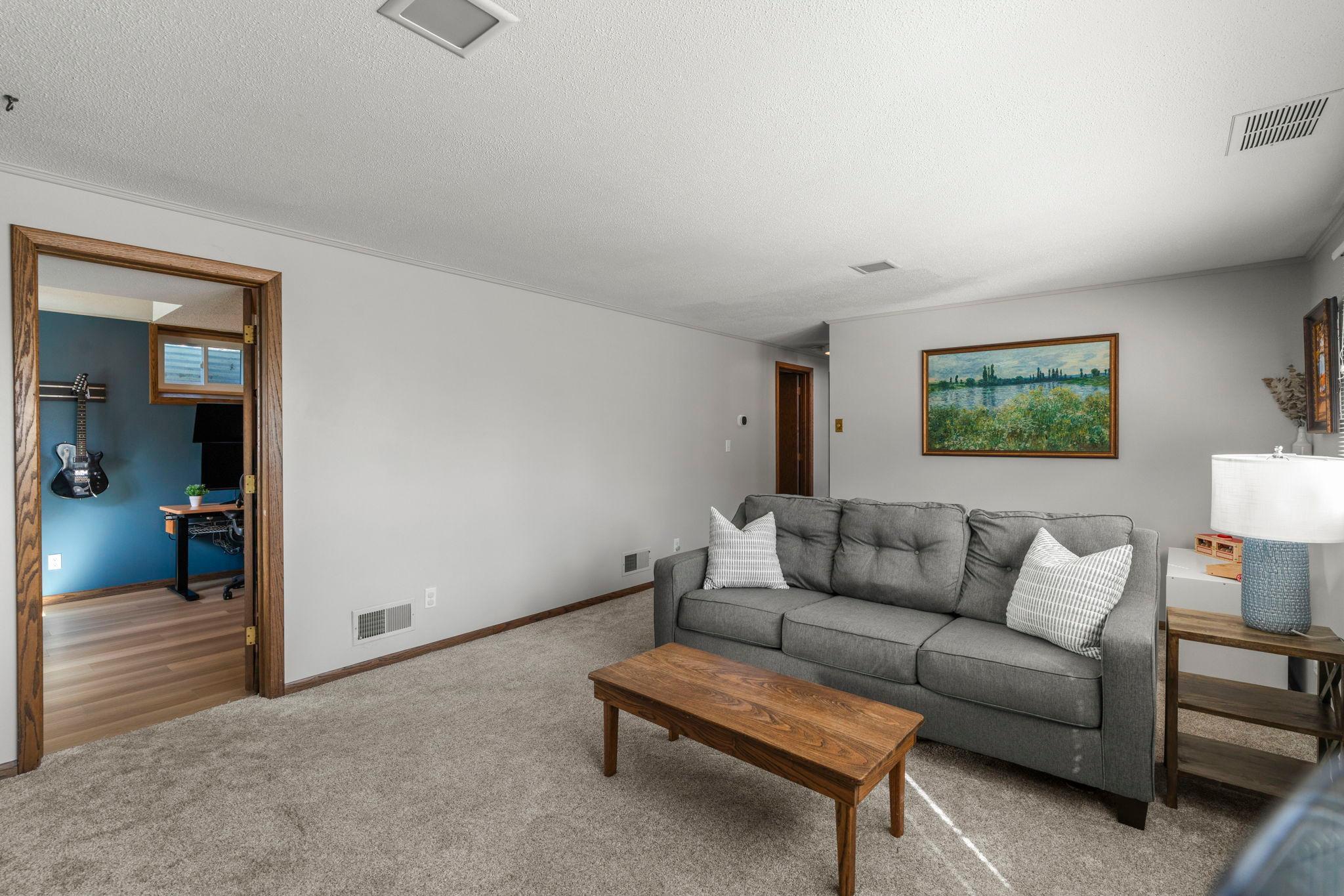 View of Residential at 10024 Johnson Circle, Bloomington MN 55437, Bloomington (24 of 39) - Mike Wilen | Minnesota Team Real Estate