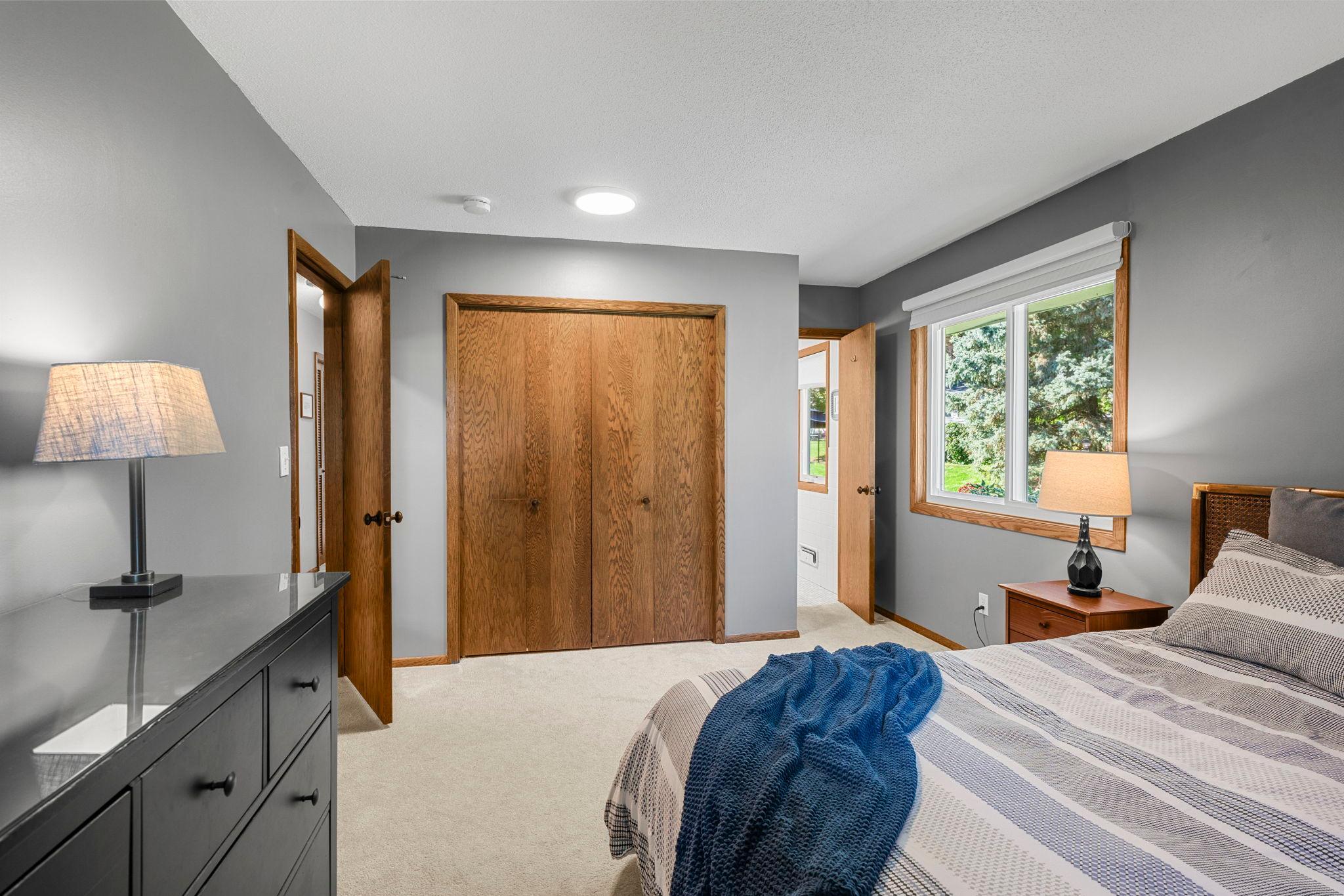 View of Residential at 10024 Johnson Circle, Bloomington MN 55437, Bloomington (17 of 39) - Mike Wilen | Minnesota Team Real Estate