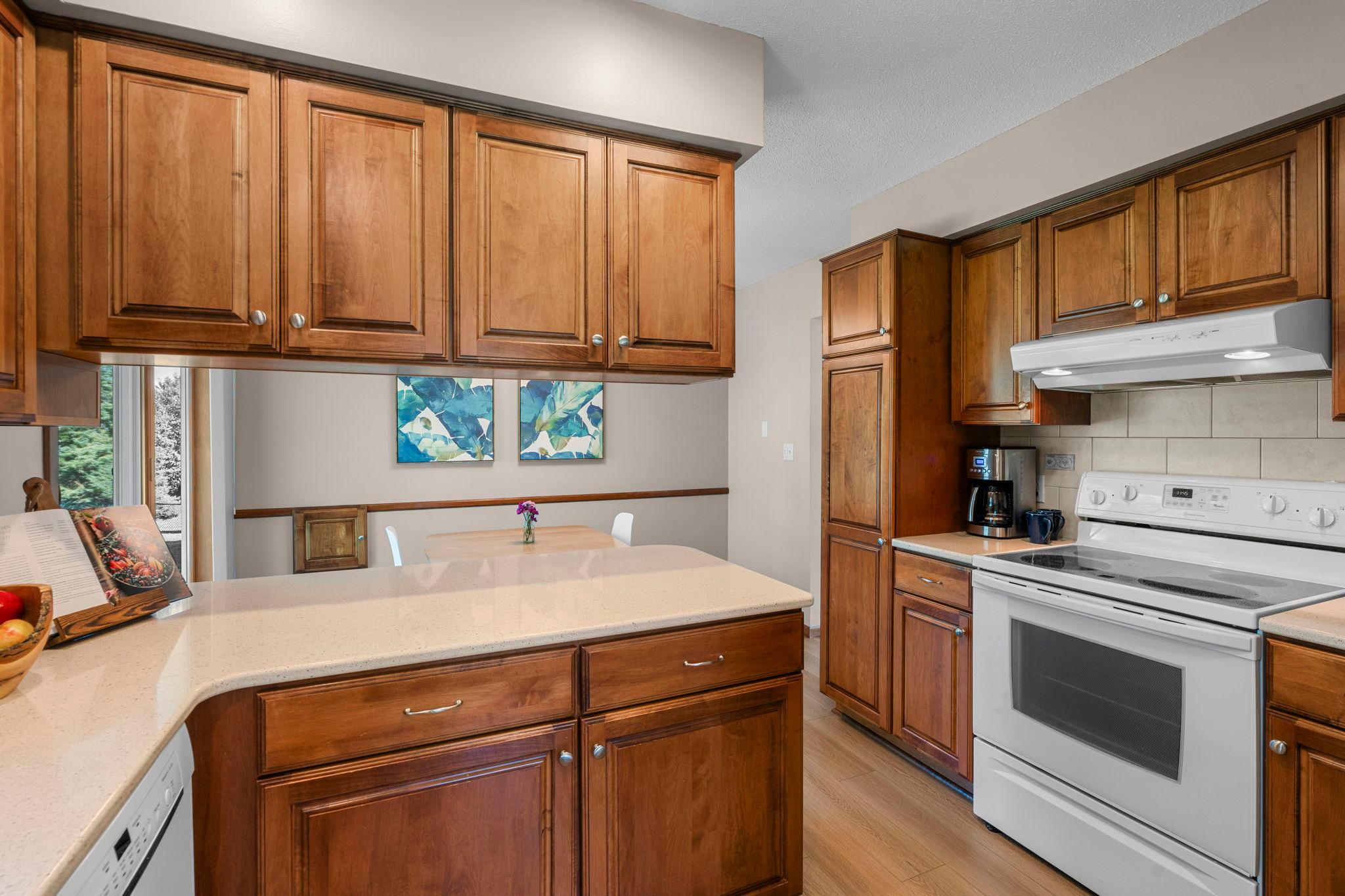 View of Residential at 10024 Johnson Circle, Bloomington MN 55437, Bloomington (13 of 39) - Mike Wilen | Minnesota Team Real Estate