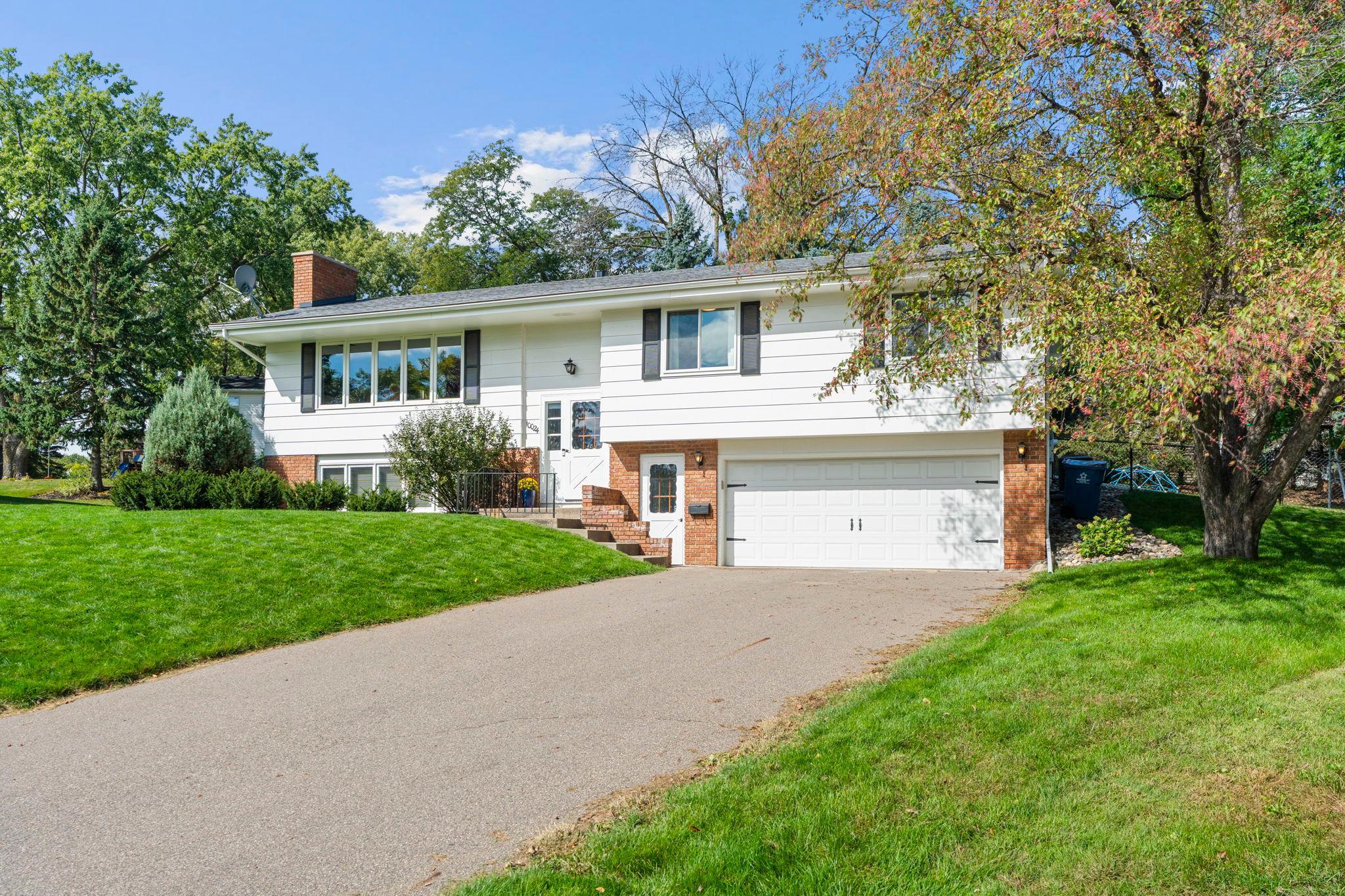 View of Residential at 10024 Johnson Circle, Bloomington MN 55437, Bloomington (2 of 39) - Mike Wilen | Minnesota Team Real Estate