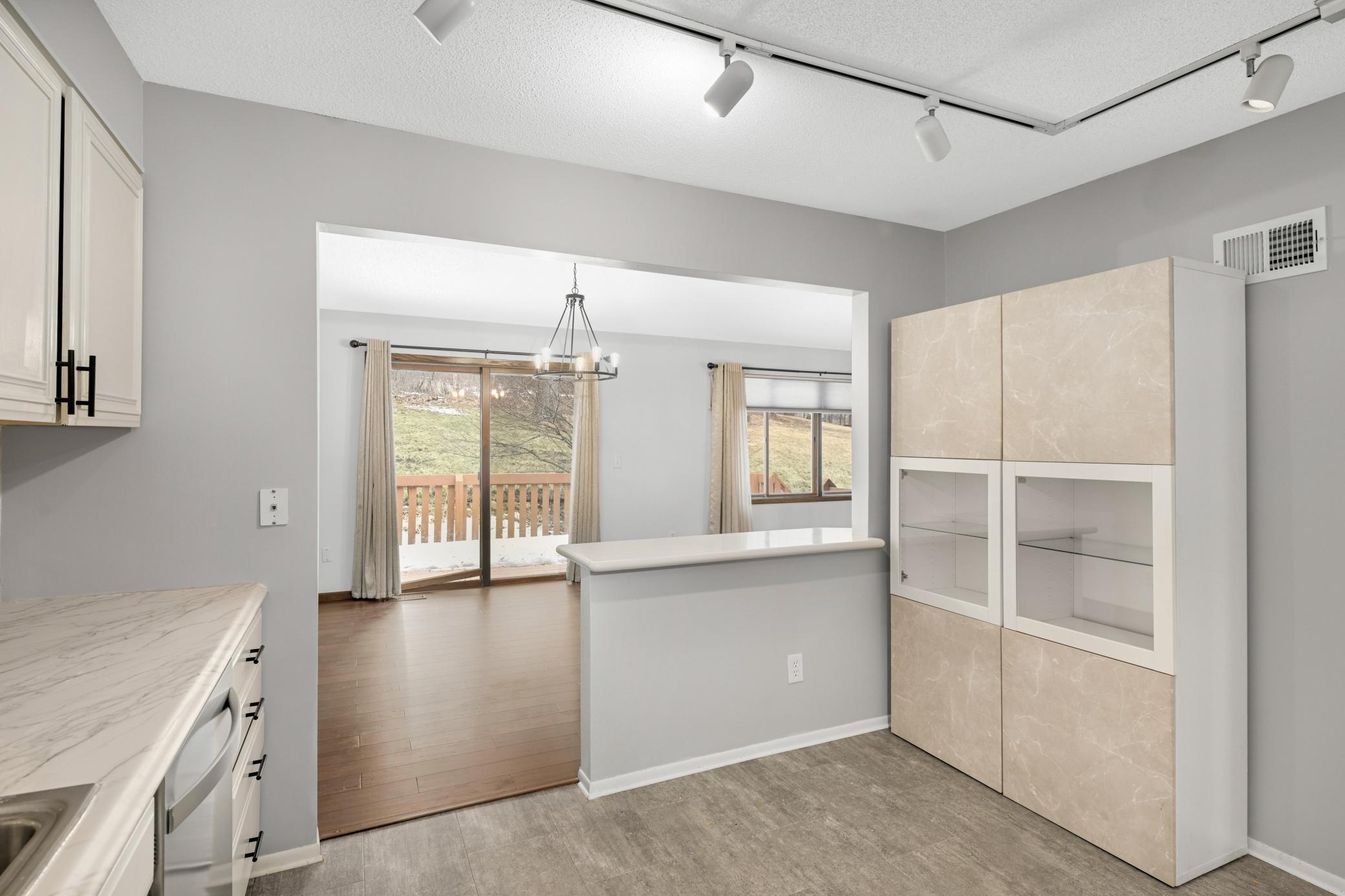 View of Residential at 6913 Edenvale Boulevard, Eden Prairie MN 55346, Eden Prairie (21 of 41) - Mike Wilen | Minnesota Team Real Estate