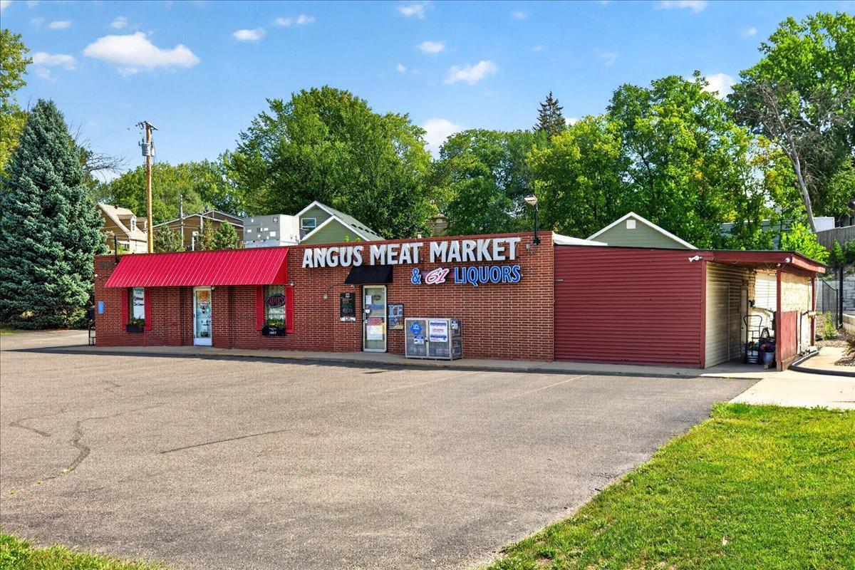 View of Commercial Sale at 2700 Maplewood Drive, Maplewood MN 55109, Maplewood (3 of 48) - Mike Wilen | Minnesota Team Real Estate
