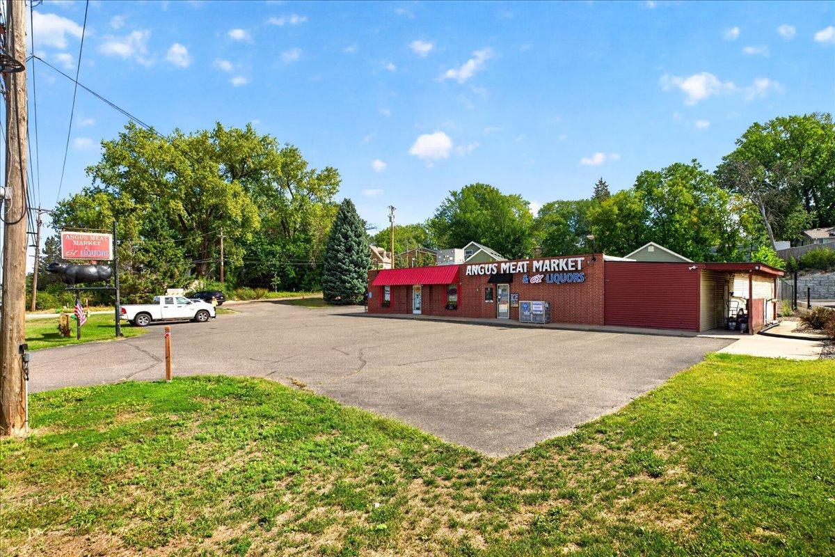 View of Commercial Sale at 2700 Maplewood Drive, Maplewood MN 55109, Maplewood (9 of 48) - Mike Wilen | Minnesota Team Real Estate