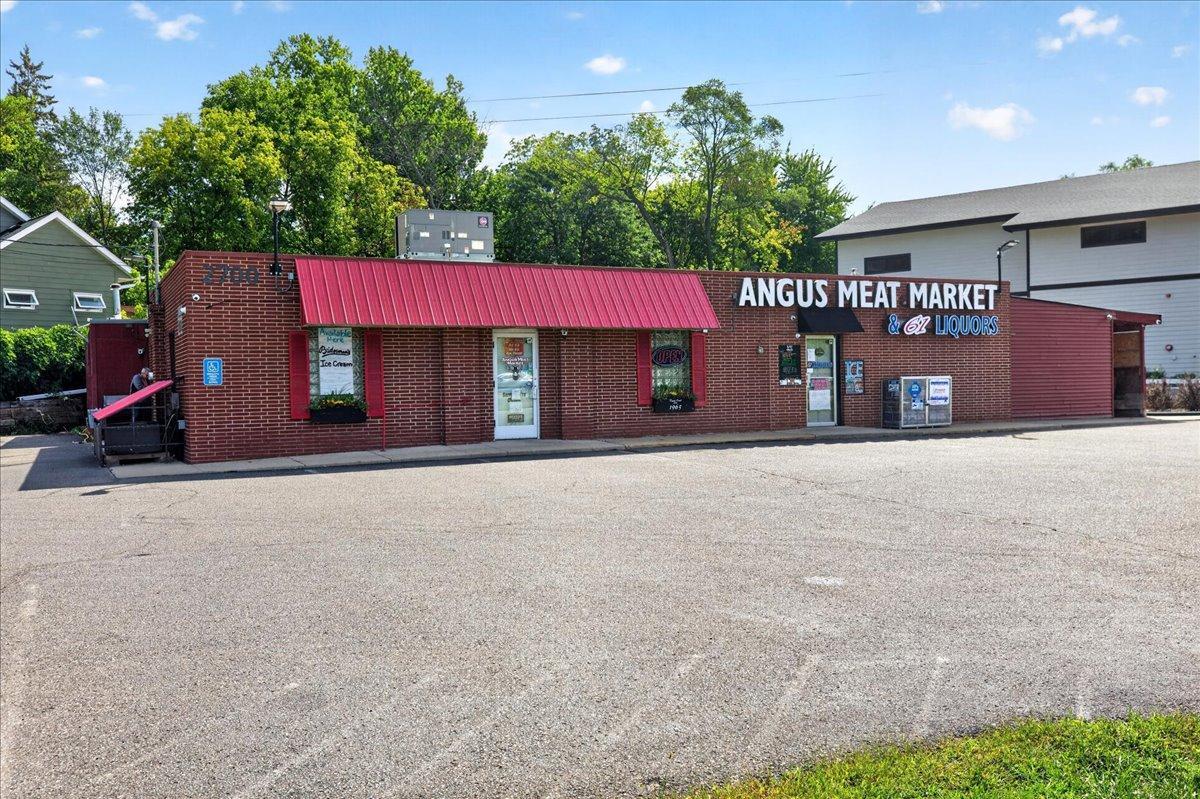View of Commercial Sale at 2700 Maplewood Drive, Maplewood MN 55109, Maplewood (2 of 48) - Mike Wilen | Minnesota Team Real Estate