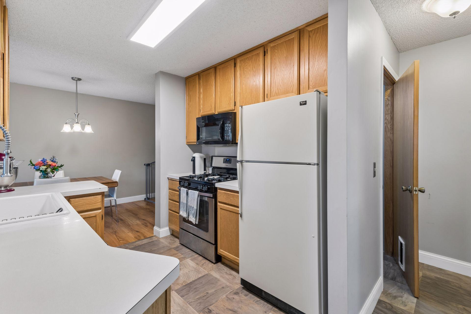 View of Residential at 14371 Estates Avenue, Apple Valley MN 55124, Apple Valley (9 of 21) - Mike Wilen | Minnesota Team Real Estate
