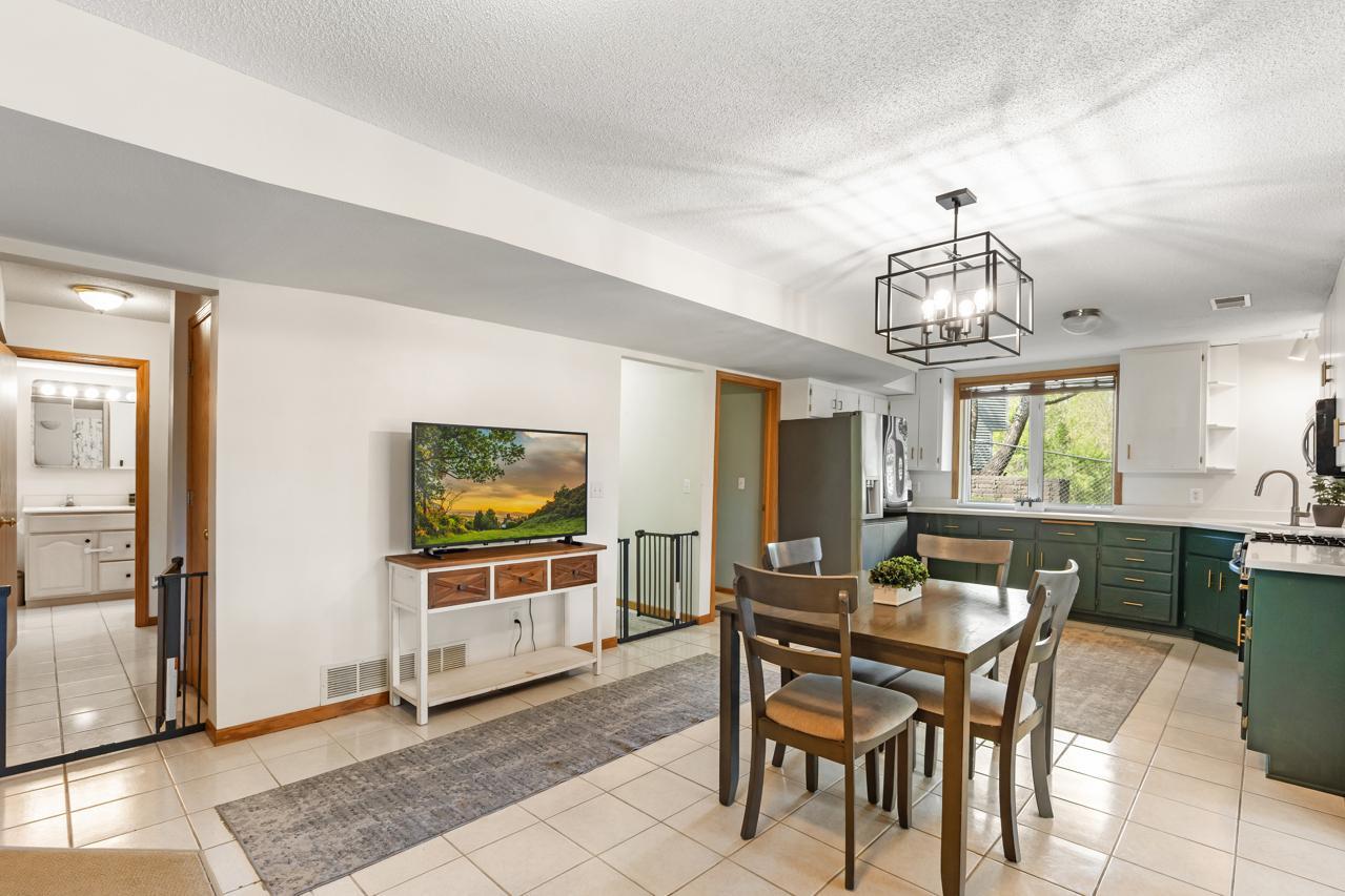 View of Residential at 6300 91st Trail, Brooklyn Park MN 55445, Brooklyn Park (38 of 42) - Mike Wilen | Minnesota Team Real Estate