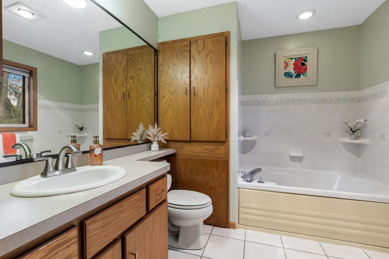 View of Residential at 6300 91st Trail, Brooklyn Park MN 55445, Brooklyn Park (28 of 42) - Mike Wilen | Minnesota Team Real Estate
