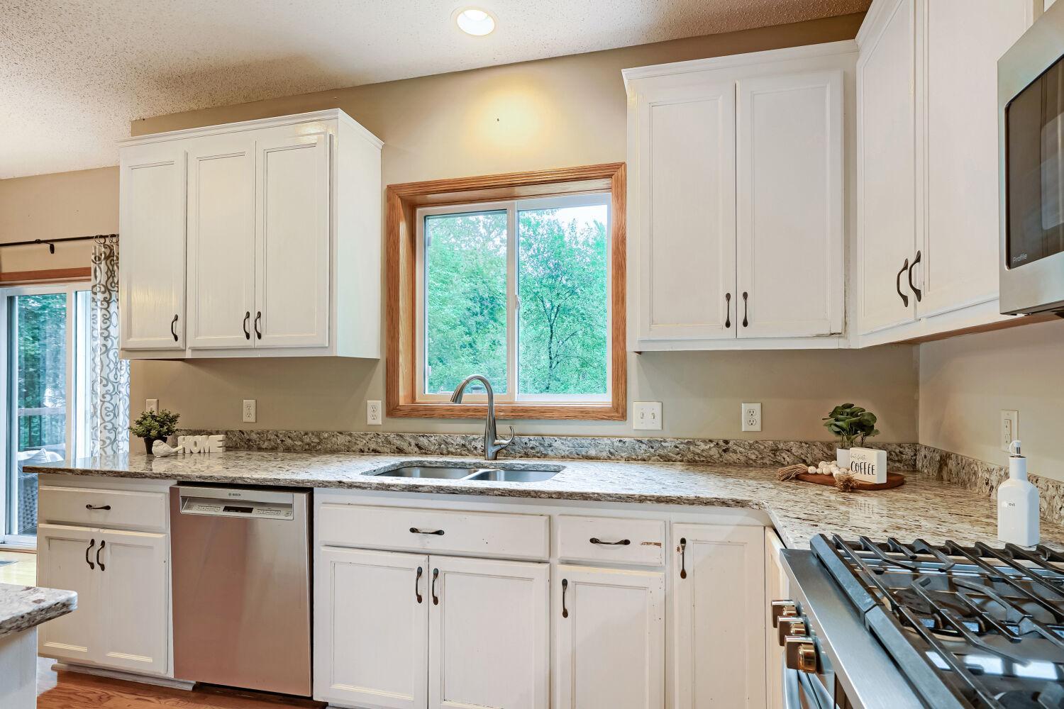 View of Residential at 924 36th Street, Hastings MN 55033, Hastings (9 of 34) - Mike Wilen | Minnesota Team Real Estate