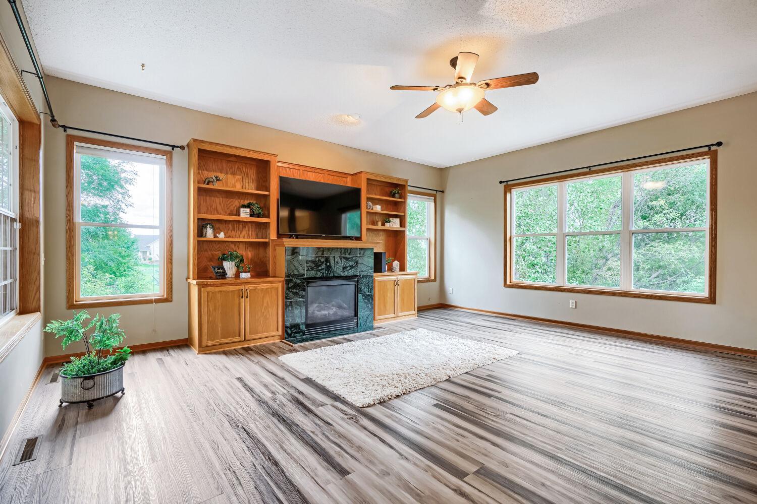 View of Residential at 924 36th Street, Hastings MN 55033, Hastings (13 of 34) - Mike Wilen | Minnesota Team Real Estate