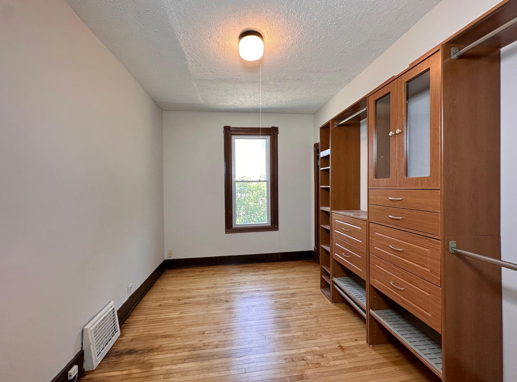 View of Residential at 418 Belvidere Street, Saint Paul MN 55107, Saint Paul (16 of 28) - Mike Wilen | Minnesota Team Real Estate