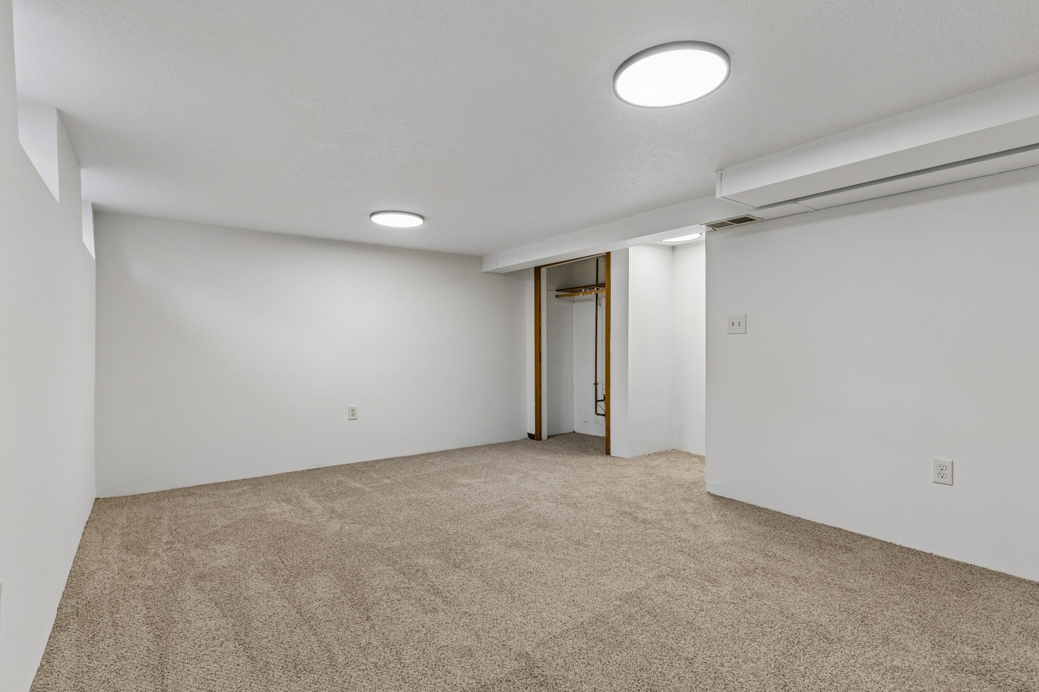 View of Residential Income at 421/423 Nevada Avenue, Saint Paul MN 55101, Saint Paul (19 of 29) - Mike Wilen | Minnesota Team Real Estate