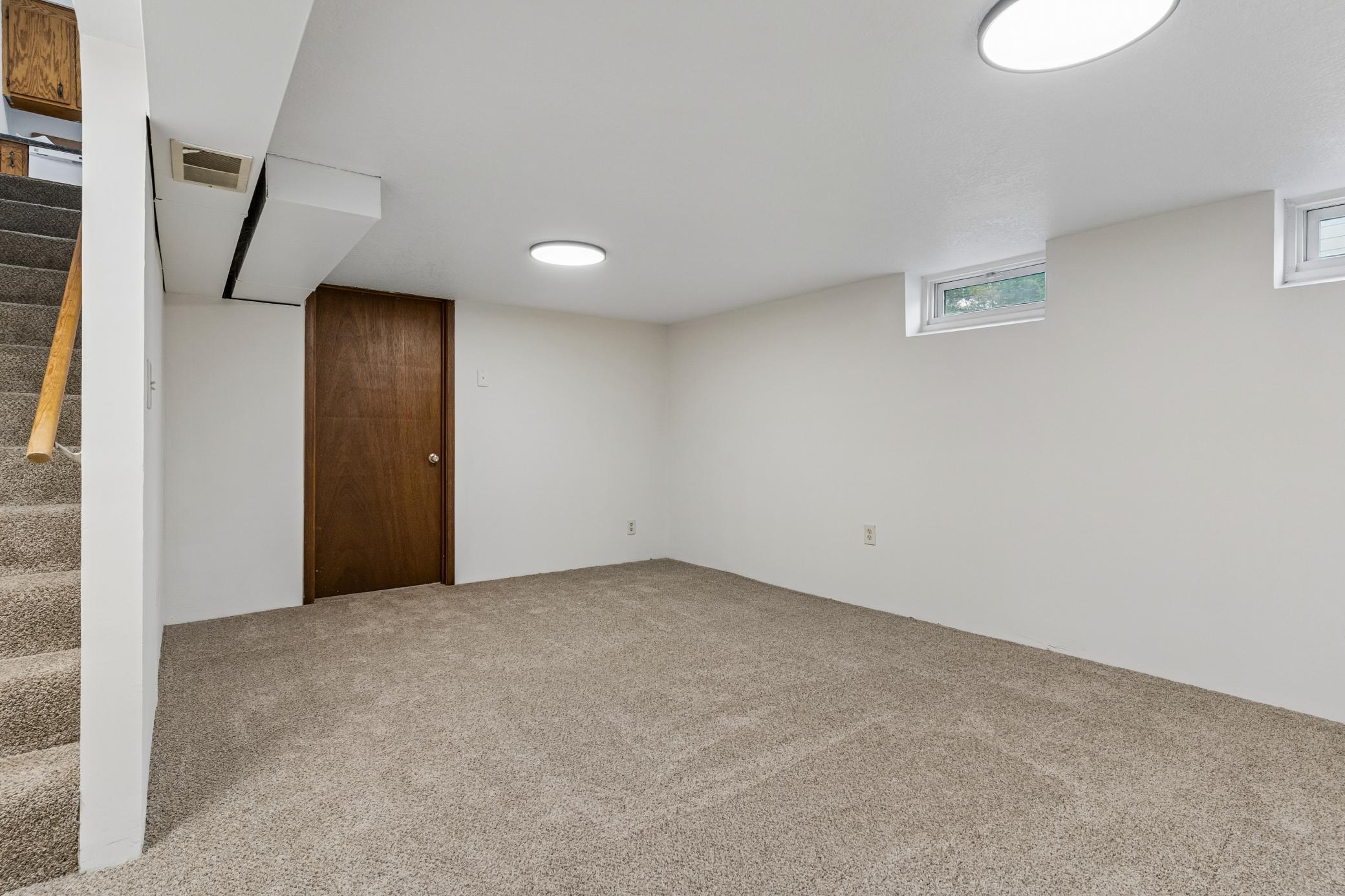 View of Residential Income at 421/423 Nevada Avenue, Saint Paul MN 55101, Saint Paul (18 of 29) - Mike Wilen | Minnesota Team Real Estate
