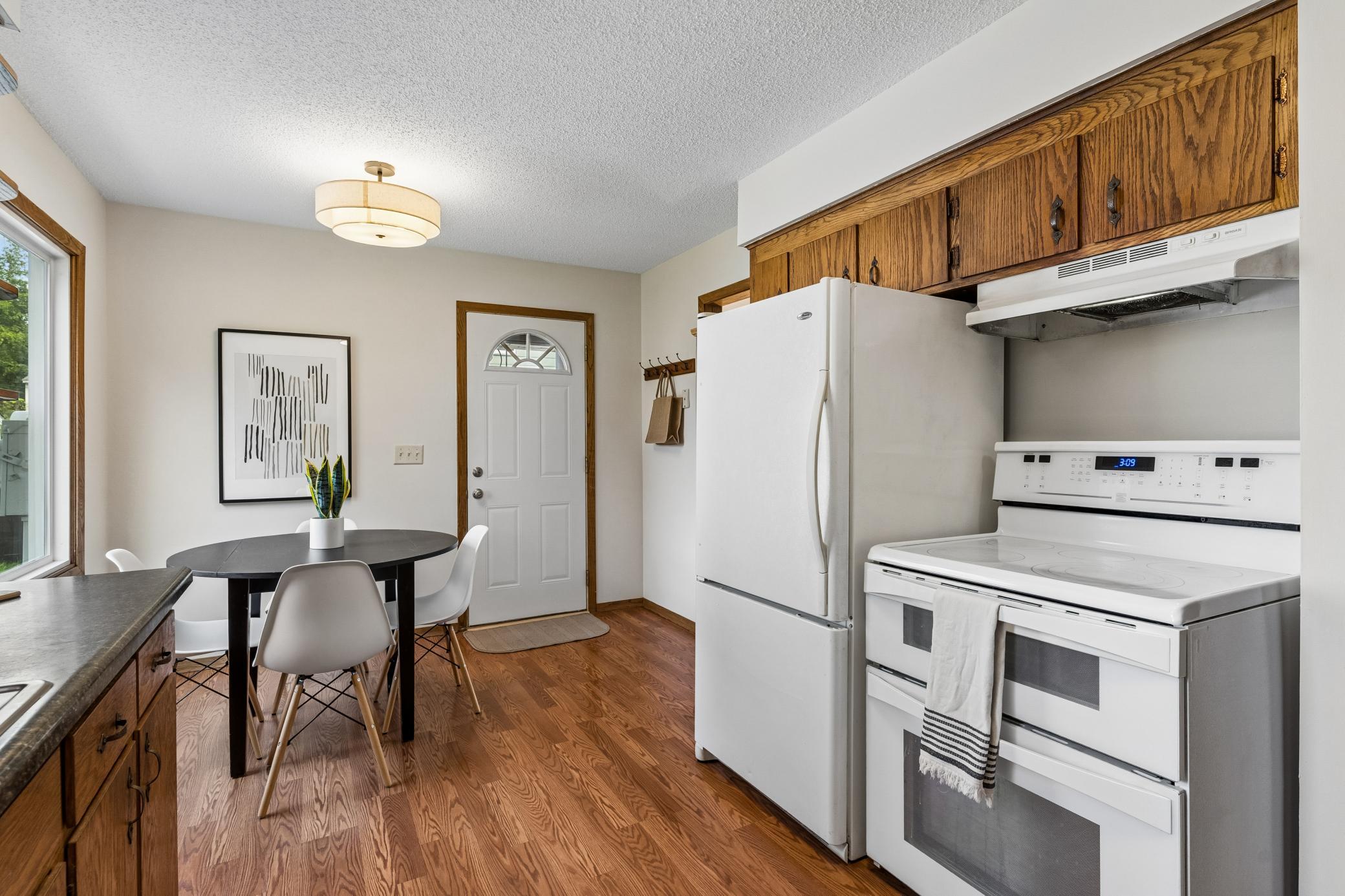 View of Residential Income at 421/423 Nevada Avenue, Saint Paul MN 55101, Saint Paul (11 of 29) - Mike Wilen | Minnesota Team Real Estate