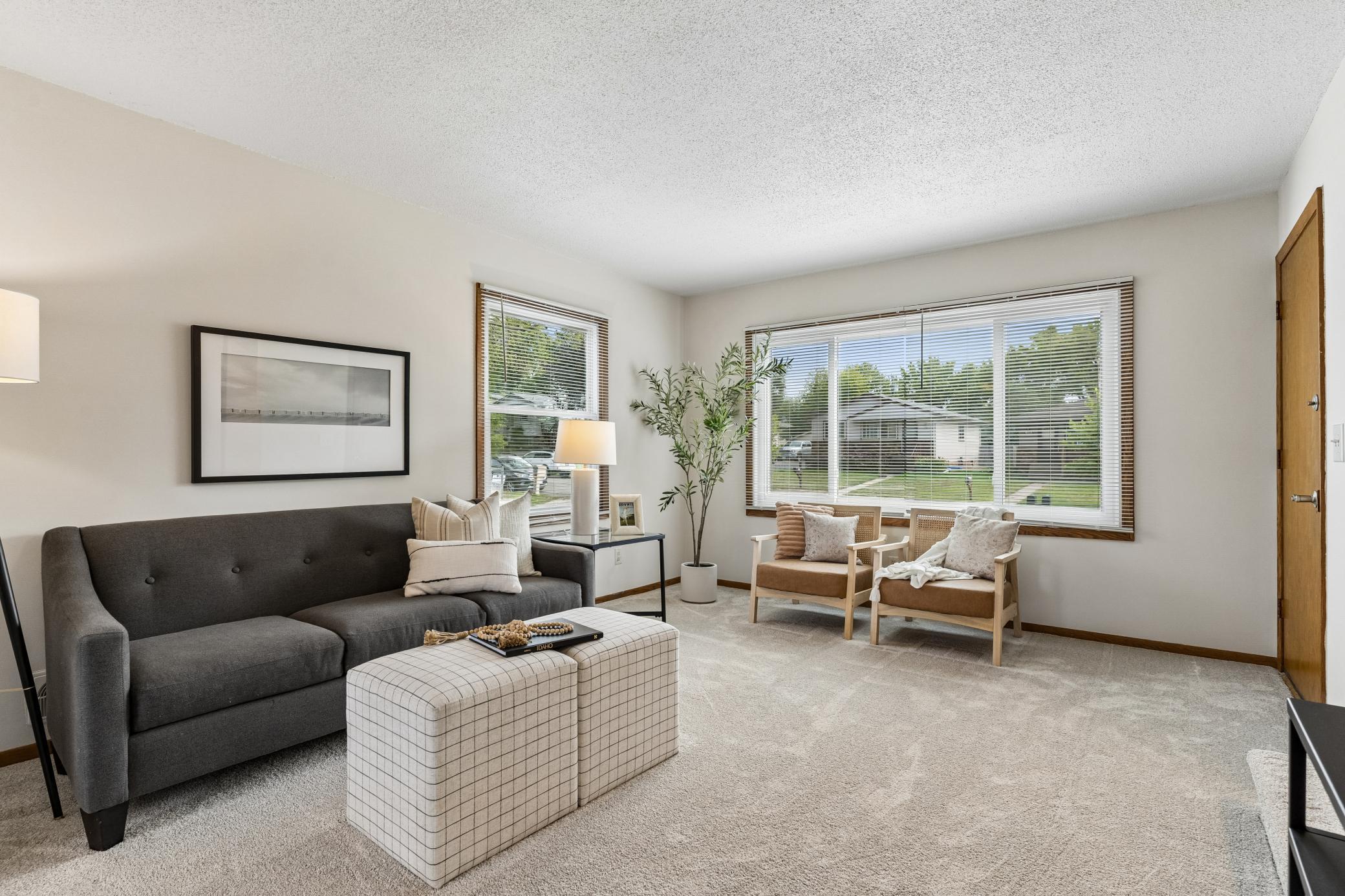 View of Residential Income at 421/423 Nevada Avenue, Saint Paul MN 55101, Saint Paul (5 of 29) - Mike Wilen | Minnesota Team Real Estate