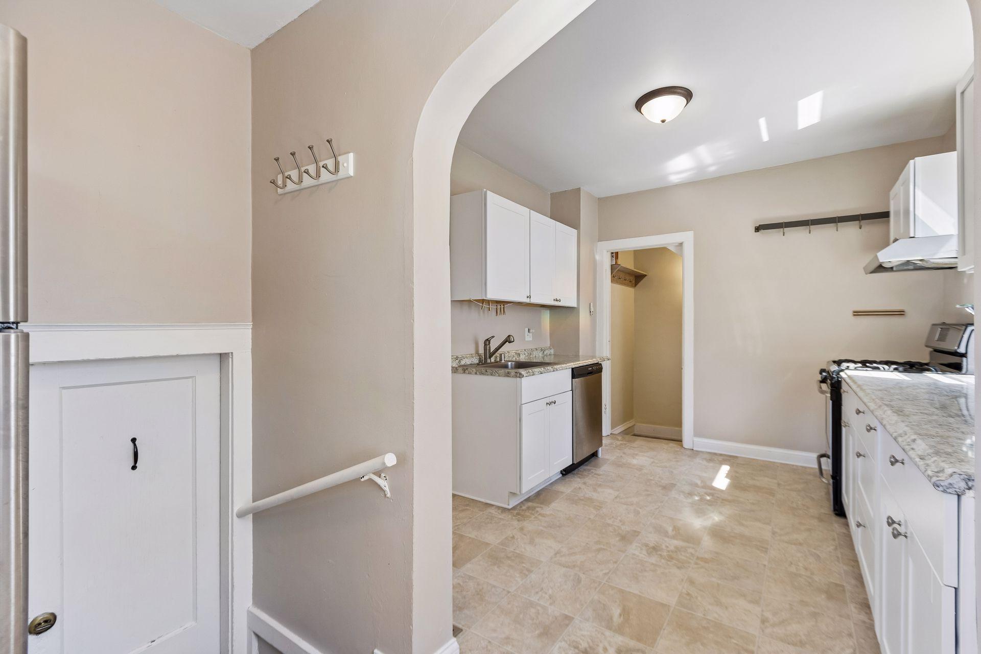 View of Residential at 3708 4th Avenue, Minneapolis MN 55409, Minneapolis (19 of 40) - Mike Wilen | Minnesota Team Real Estate