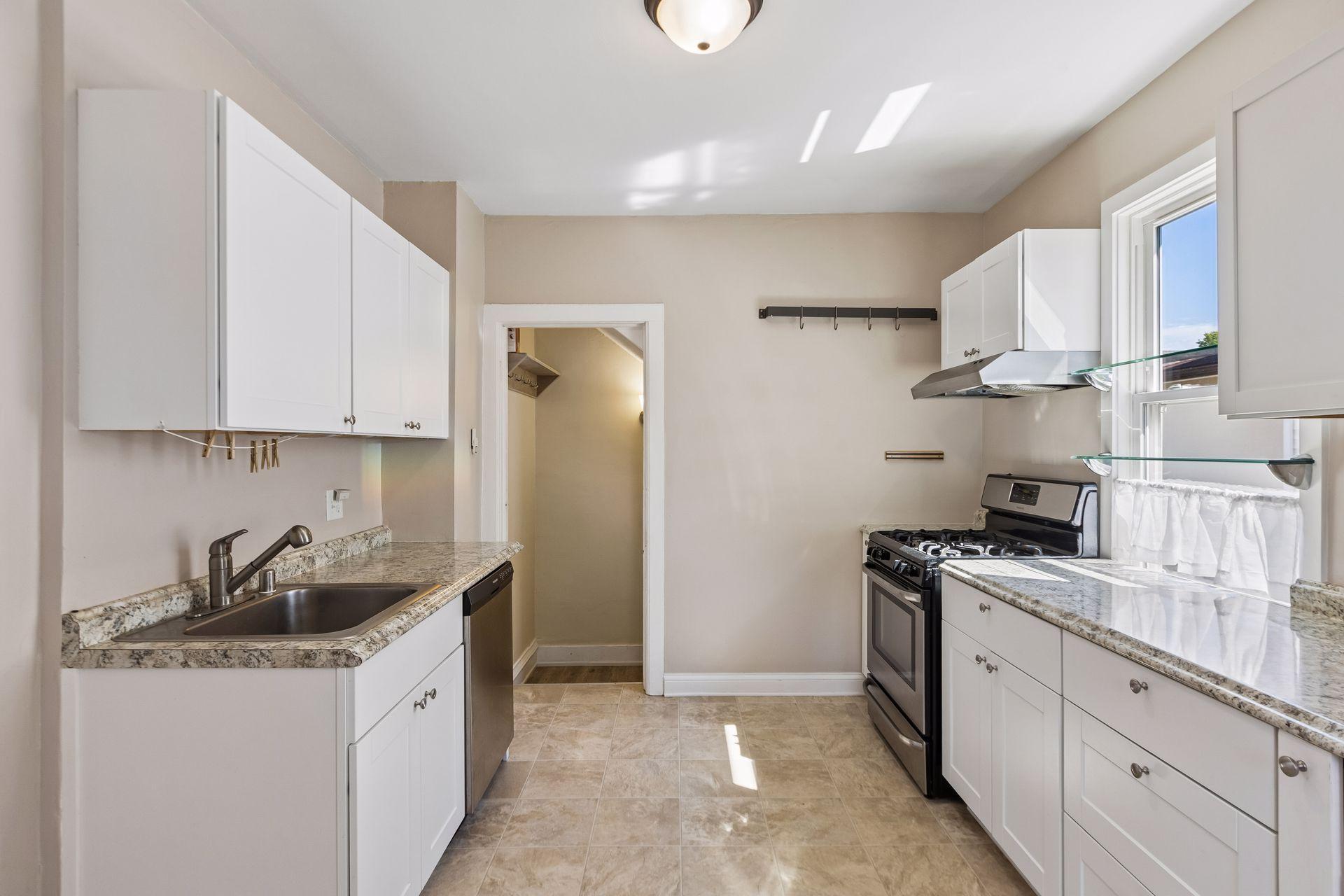 View of Residential at 3708 4th Avenue, Minneapolis MN 55409, Minneapolis (17 of 40) - Mike Wilen | Minnesota Team Real Estate