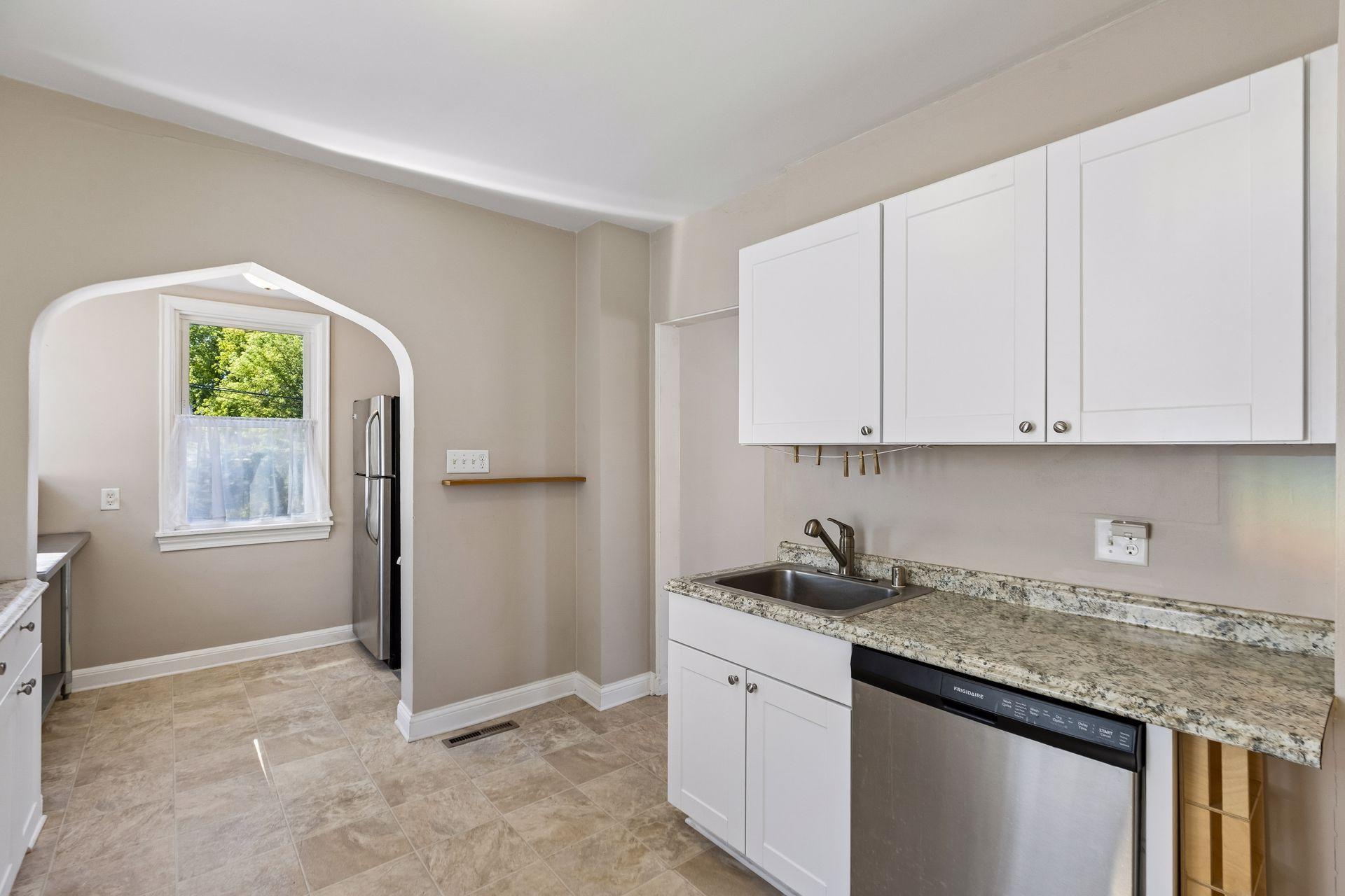 View of Residential at 3708 4th Avenue, Minneapolis MN 55409, Minneapolis (16 of 40) - Mike Wilen | Minnesota Team Real Estate