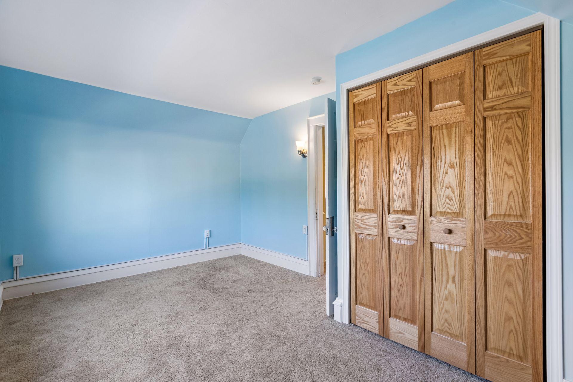 View of Residential at 3708 4th Avenue, Minneapolis MN 55409, Minneapolis (25 of 40) - Mike Wilen | Minnesota Team Real Estate