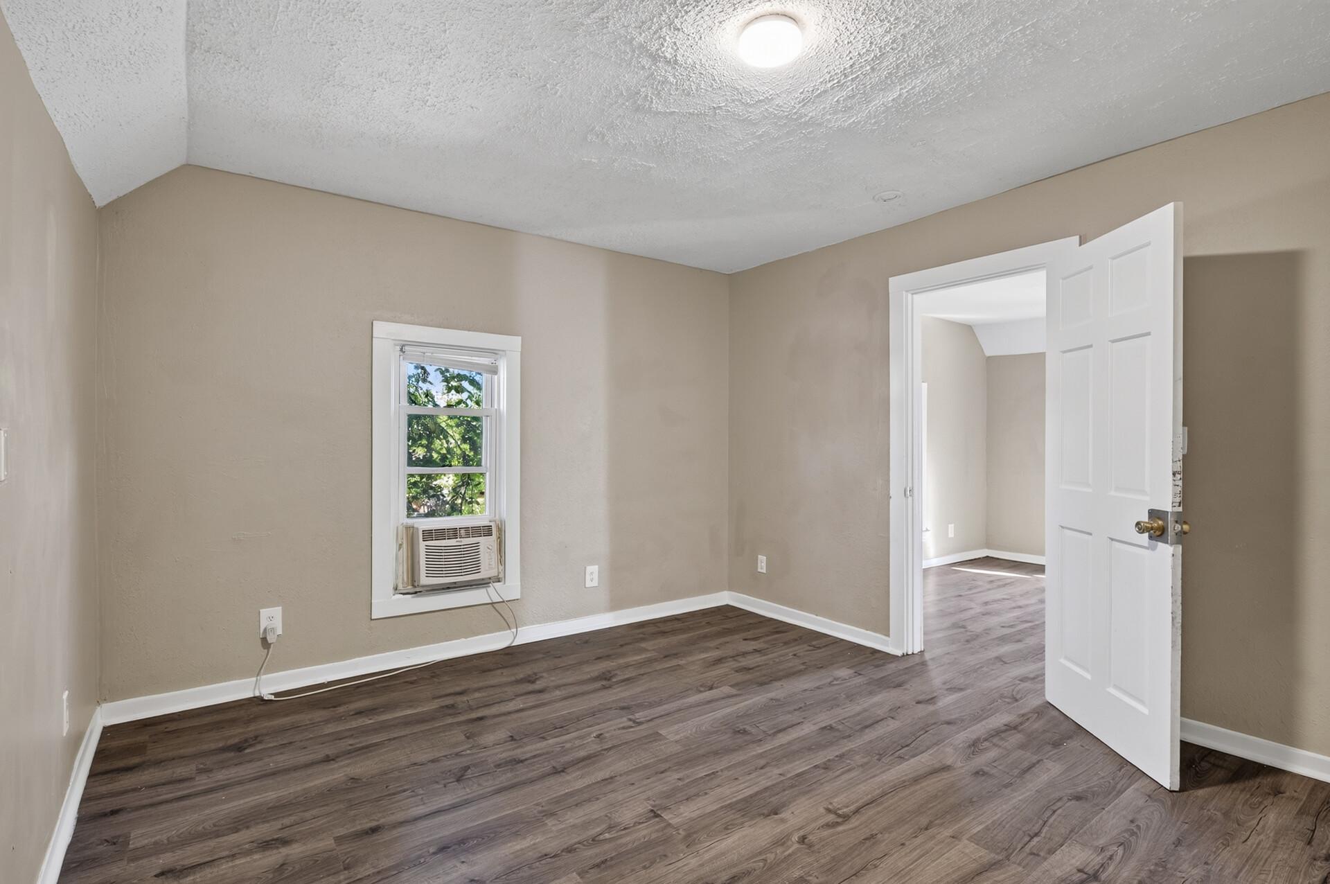 View of Residential Income at 4653 Bryant Avenue, Minneapolis MN 55412, Minneapolis (11 of 38) - Mike Wilen | Minnesota Team Real Estate