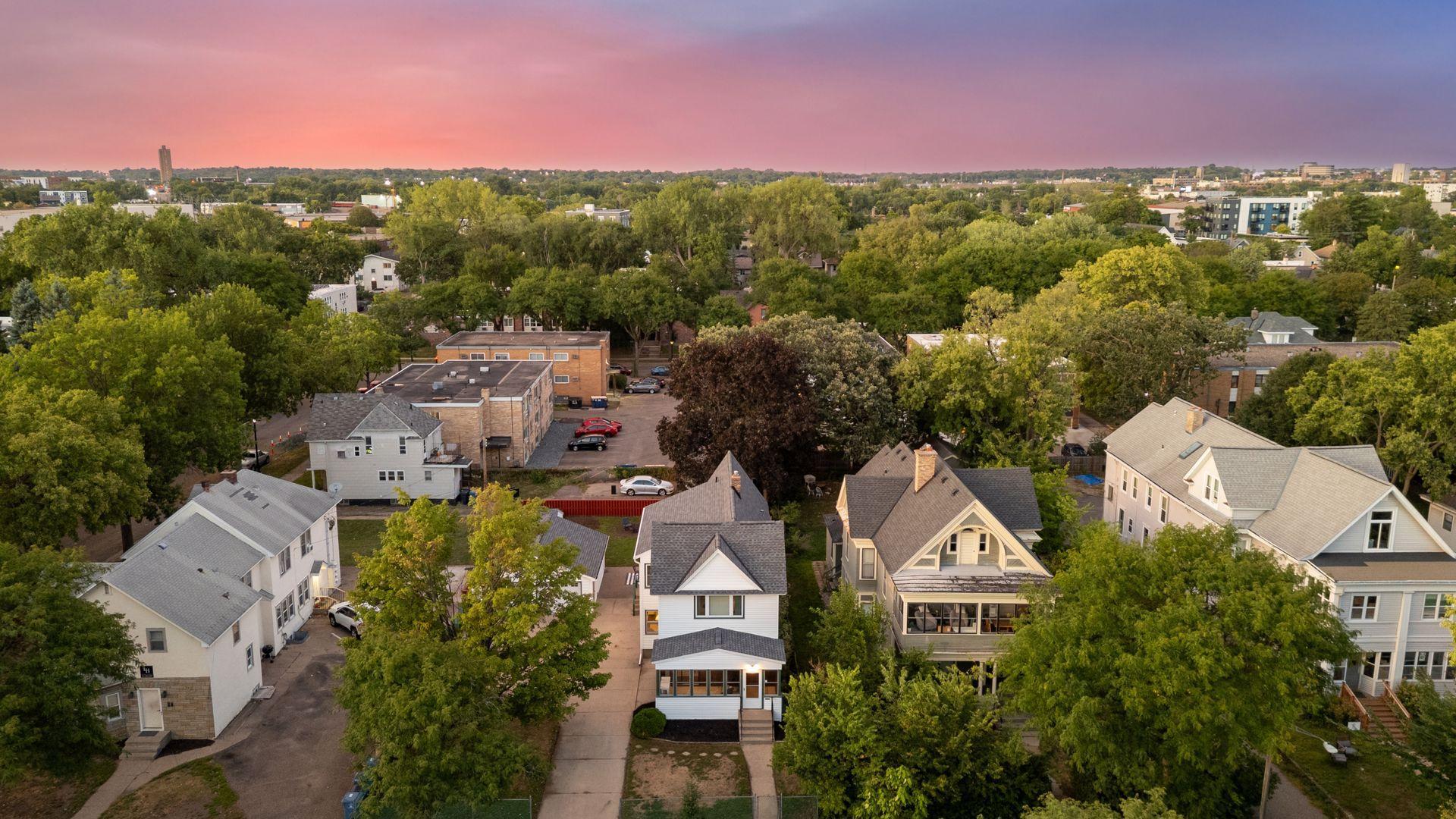 View of Residential Income at 409 6th Street, Minneapolis MN 55414, Minneapolis (56 of 59) - Mike Wilen | Minnesota Team Real Estate
