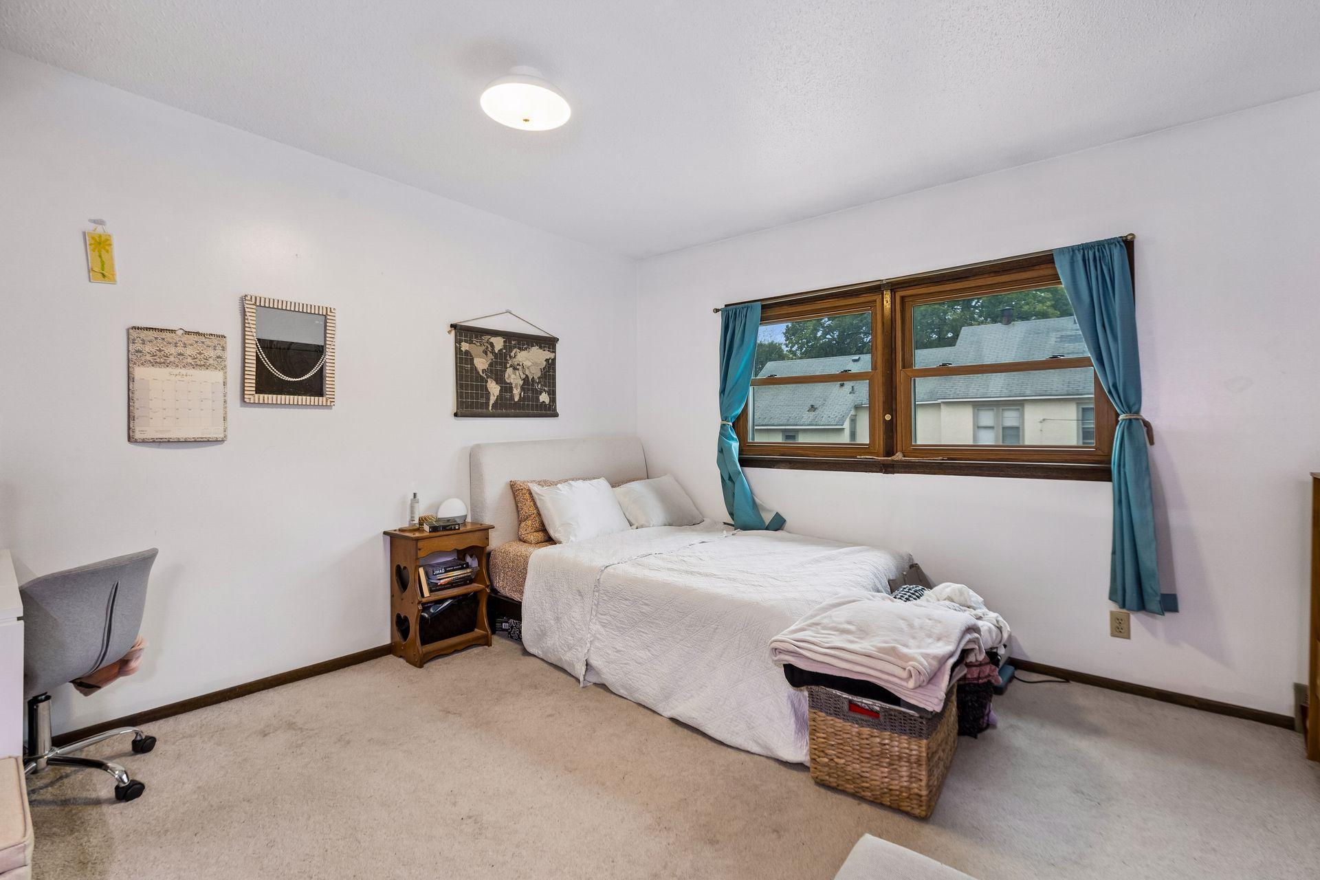 View of Residential Income at 409 6th Street, Minneapolis MN 55414, Minneapolis (38 of 59) - Mike Wilen | Minnesota Team Real Estate