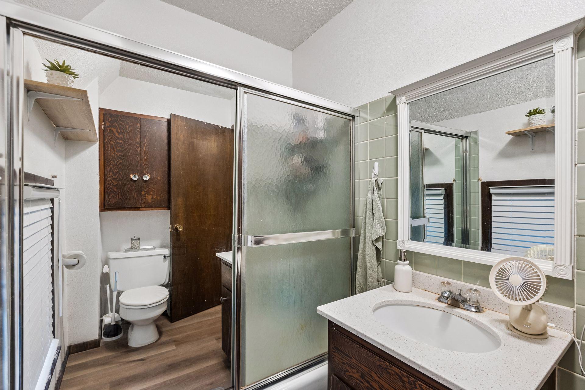 View of Residential Income at 409 6th Street, Minneapolis MN 55414, Minneapolis (46 of 59) - Mike Wilen | Minnesota Team Real Estate