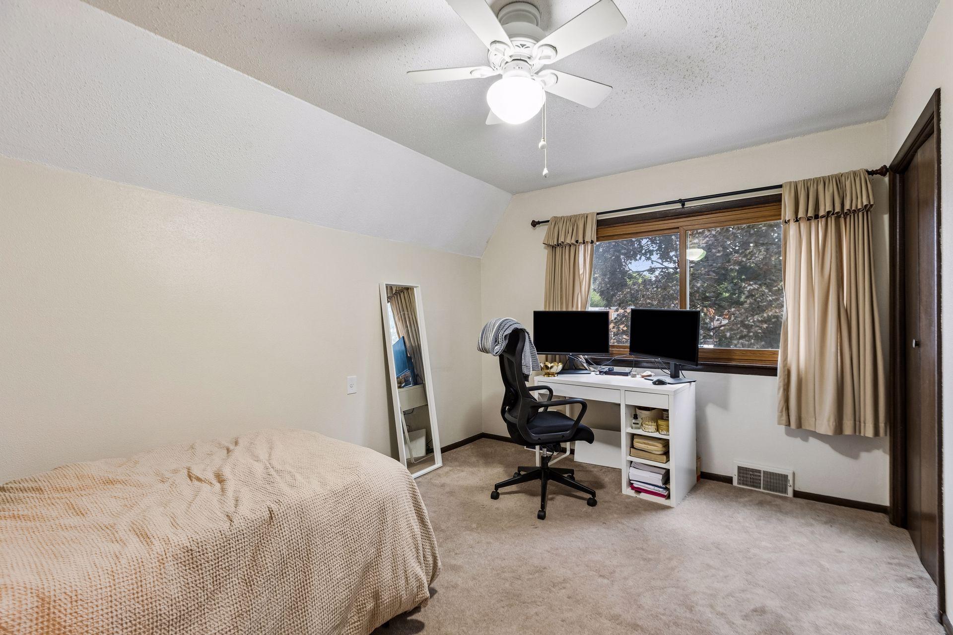 View of Residential Income at 409 6th Street, Minneapolis MN 55414, Minneapolis (44 of 59) - Mike Wilen | Minnesota Team Real Estate