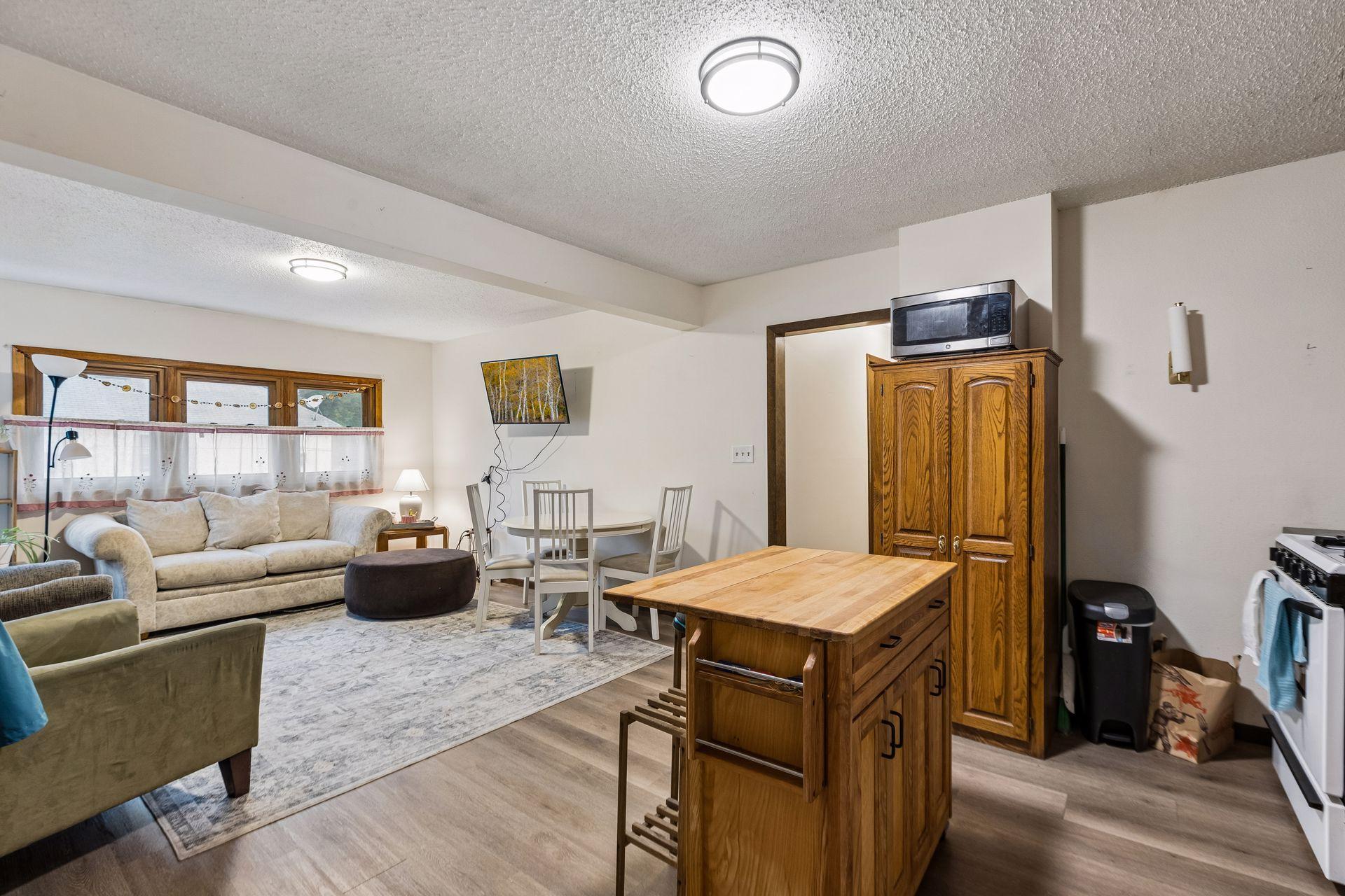 View of Residential Income at 409 6th Street, Minneapolis MN 55414, Minneapolis (37 of 59) - Mike Wilen | Minnesota Team Real Estate