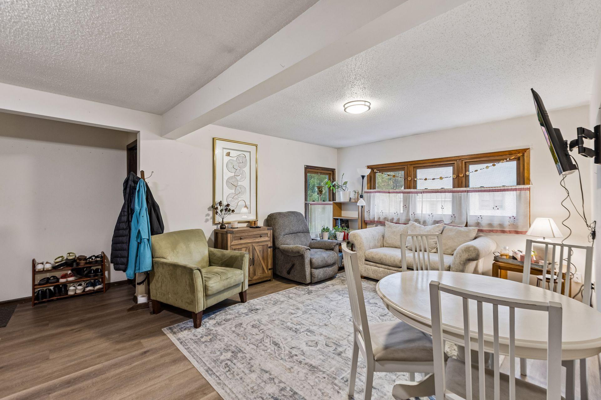 View of Residential Income at 409 6th Street, Minneapolis MN 55414, Minneapolis (31 of 59) - Mike Wilen | Minnesota Team Real Estate