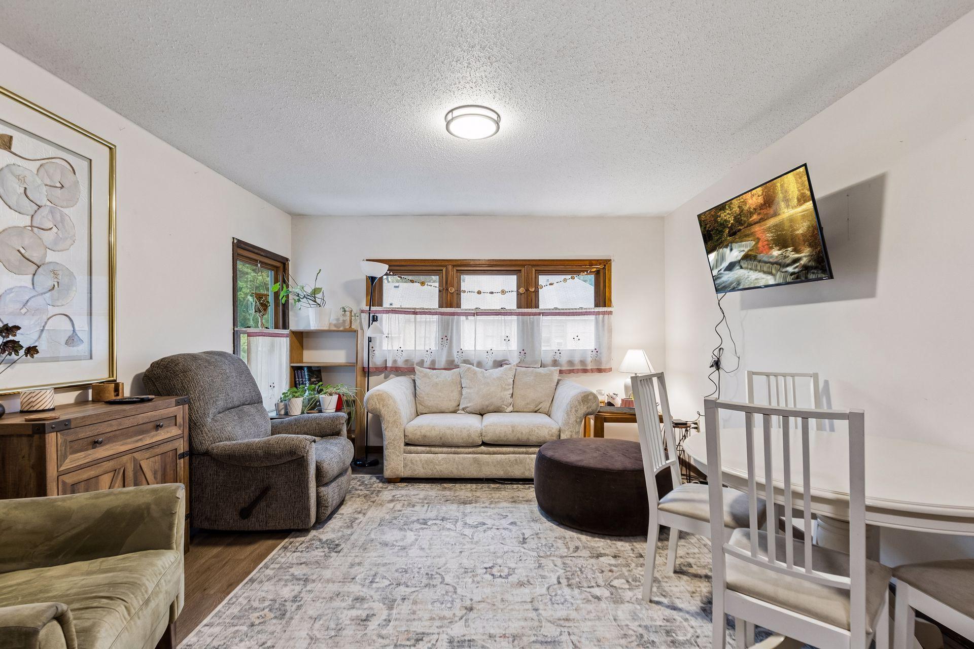 View of Residential Income at 409 6th Street, Minneapolis MN 55414, Minneapolis (34 of 59) - Mike Wilen | Minnesota Team Real Estate
