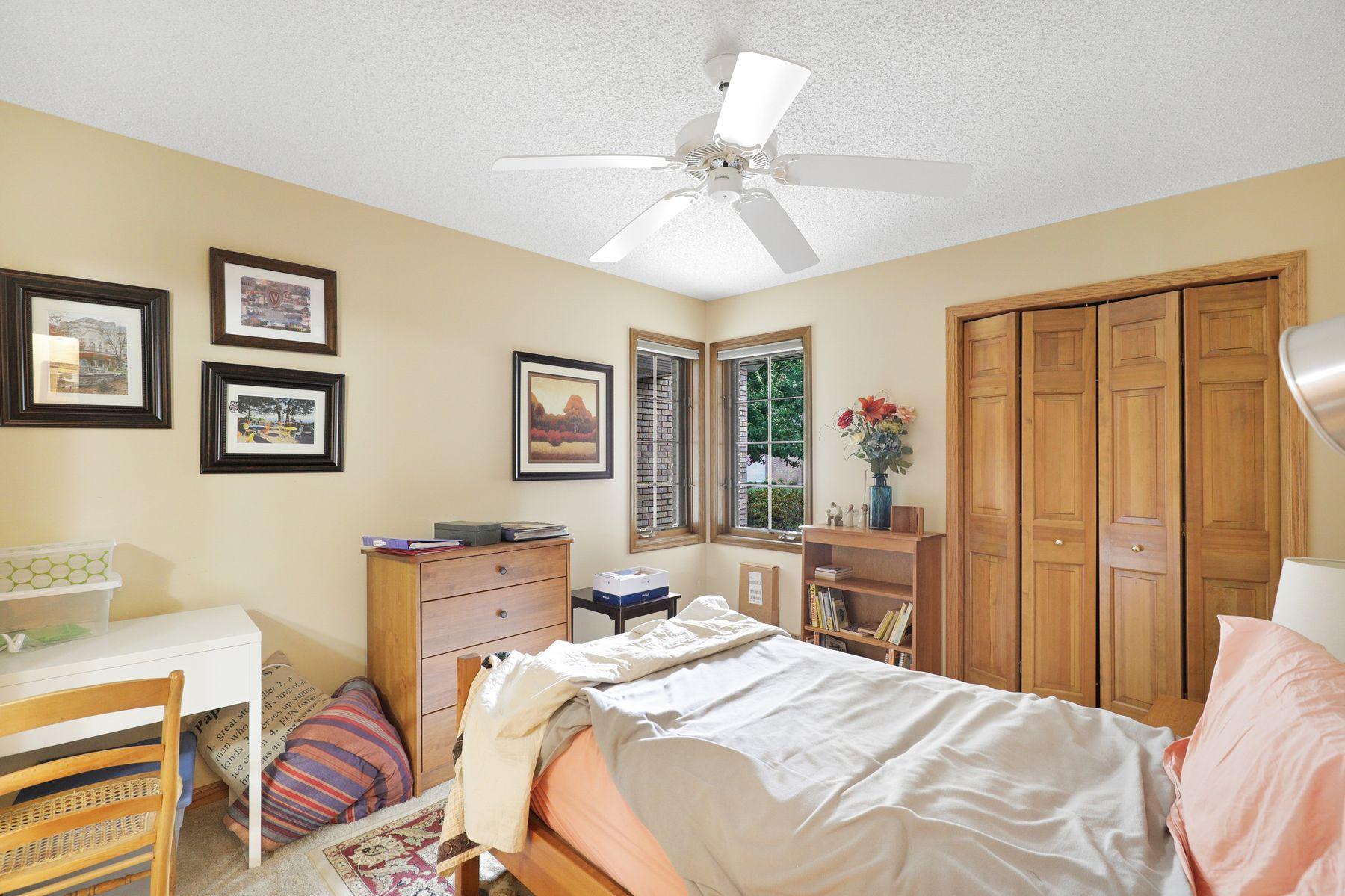 View of Residential at 5611 Dunlap Avenue, Shoreview MN 55126, Shoreview (27 of 34) - Mike Wilen | Minnesota Team Real Estate