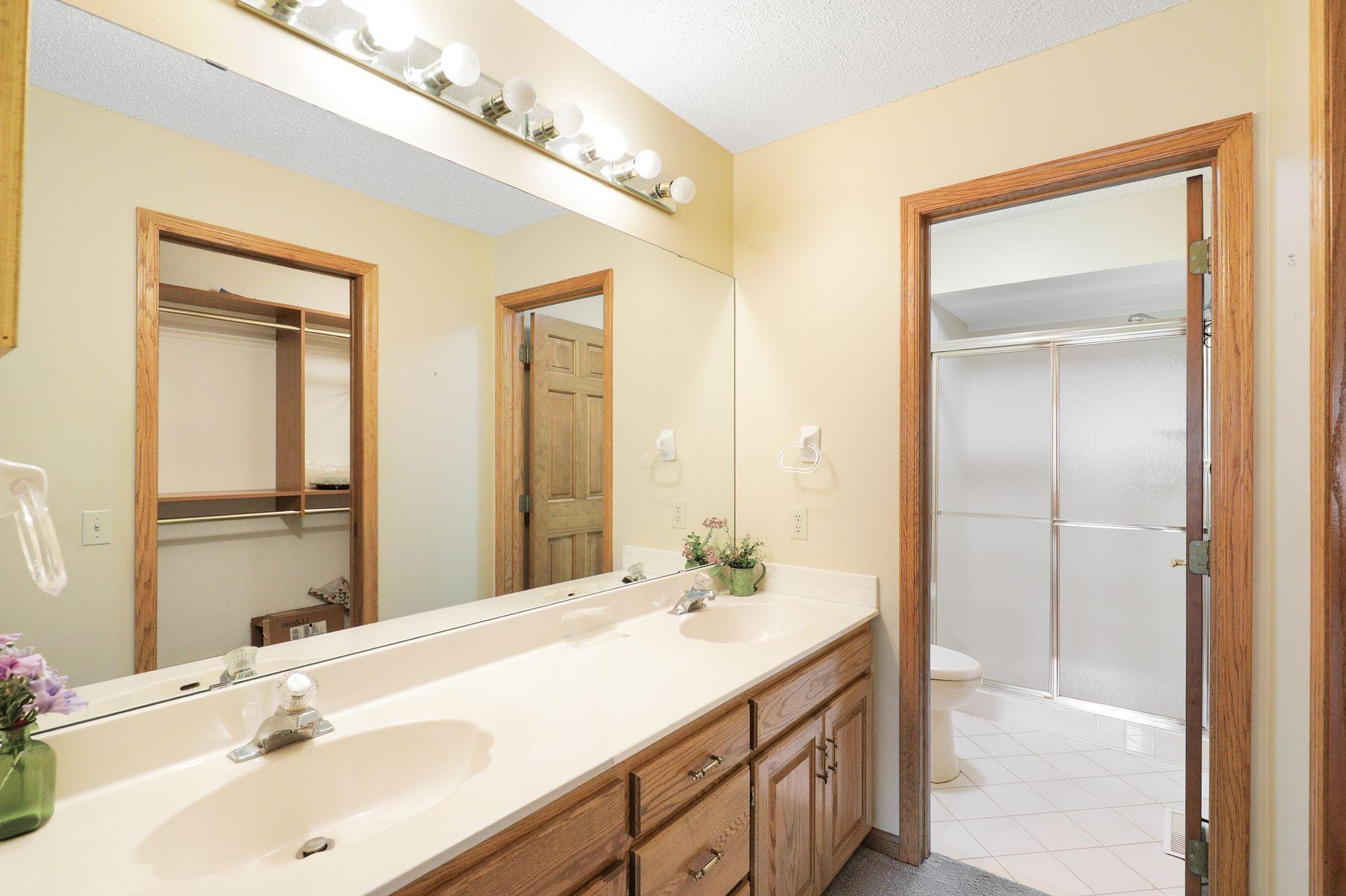 View of Residential at 5611 Dunlap Avenue, Shoreview MN 55126, Shoreview (24 of 34) - Mike Wilen | Minnesota Team Real Estate