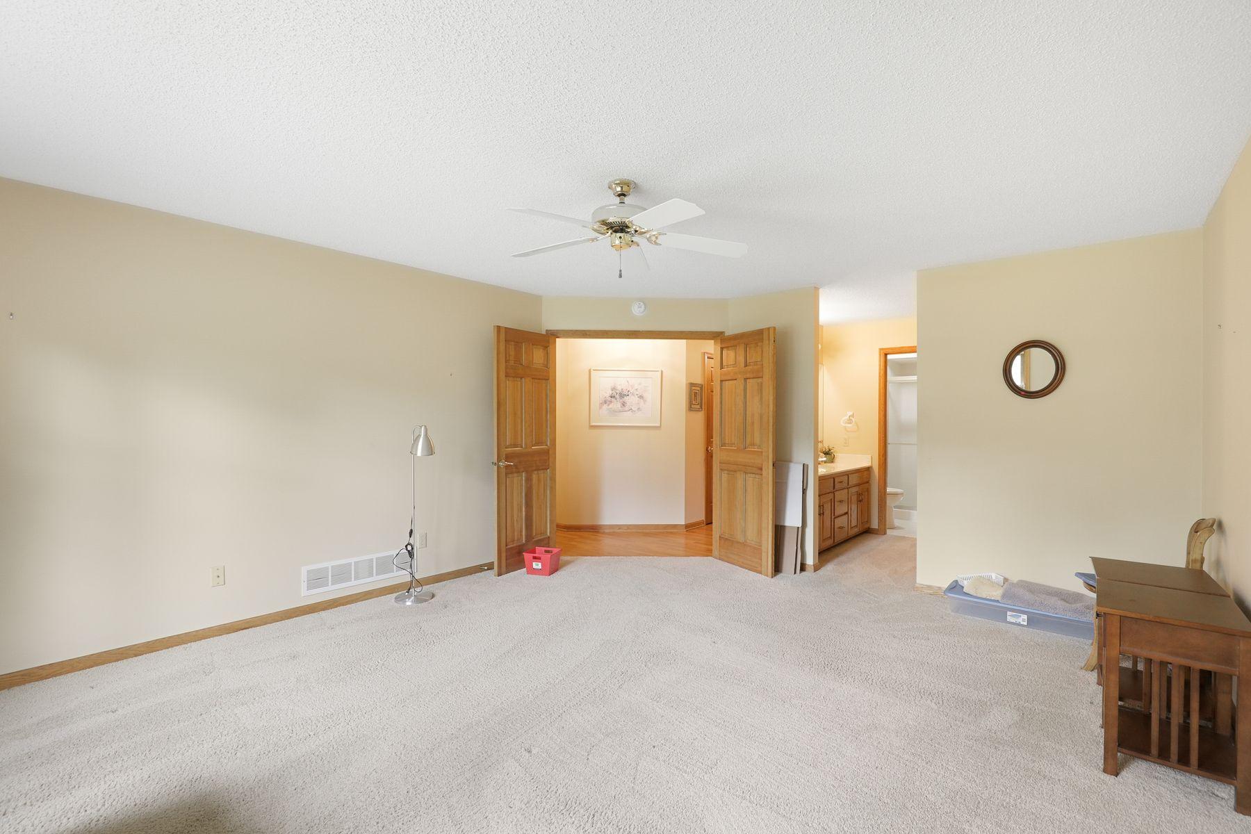 View of Residential at 5611 Dunlap Avenue, Shoreview MN 55126, Shoreview (23 of 34) - Mike Wilen | Minnesota Team Real Estate