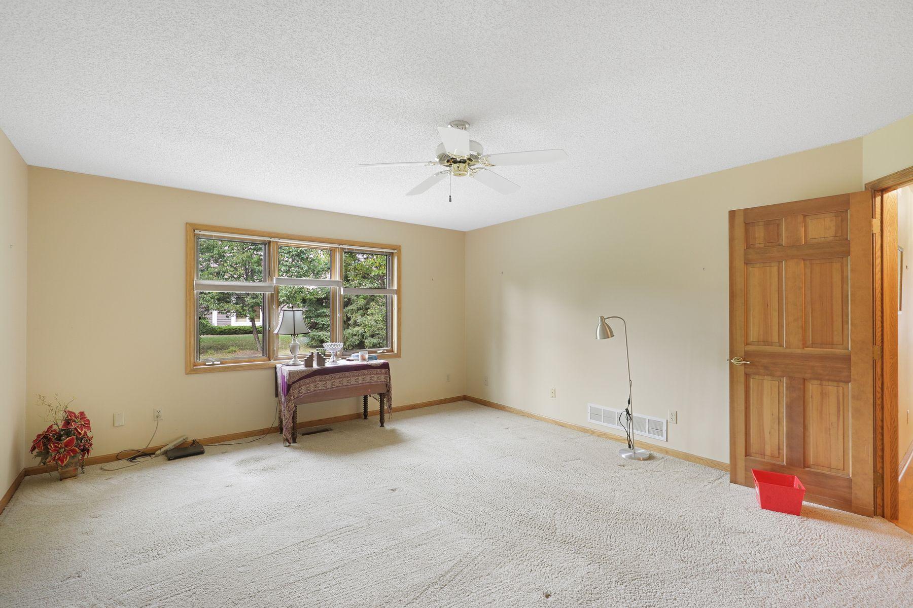 View of Residential at 5611 Dunlap Avenue, Shoreview MN 55126, Shoreview (22 of 34) - Mike Wilen | Minnesota Team Real Estate