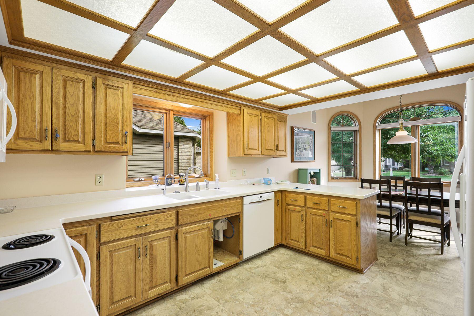 View of Residential at 5611 Dunlap Avenue, Shoreview MN 55126, Shoreview (10 of 34) - Mike Wilen | Minnesota Team Real Estate
