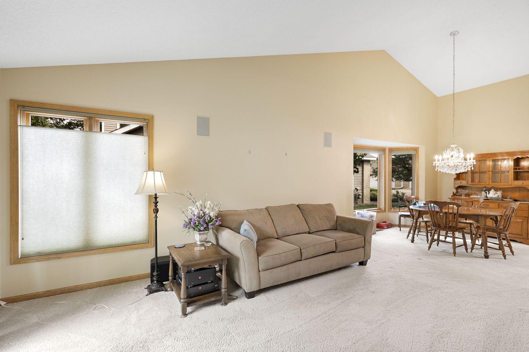 View of Residential at 5611 Dunlap Avenue, Shoreview MN 55126, Shoreview (7 of 34) - Mike Wilen | Minnesota Team Real Estate