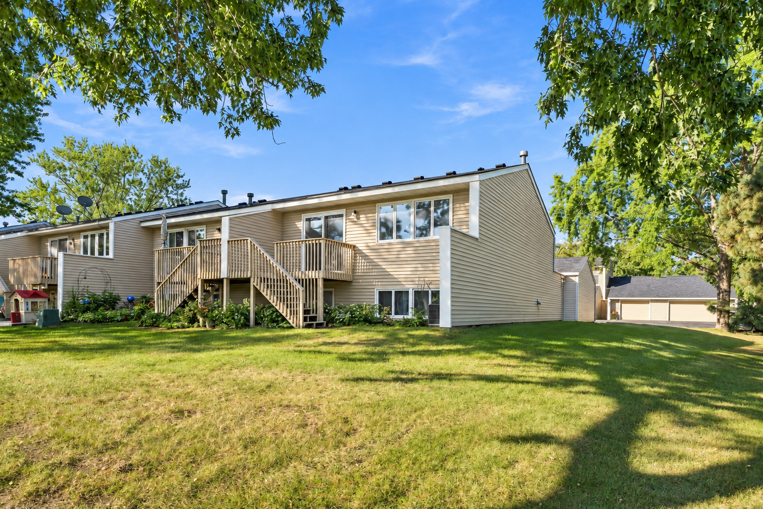 View of Residential at 7525 Whitney Drive, Apple Valley MN 55124, Apple Valley (2 of 22) - Mike Wilen | Minnesota Team Real Estate