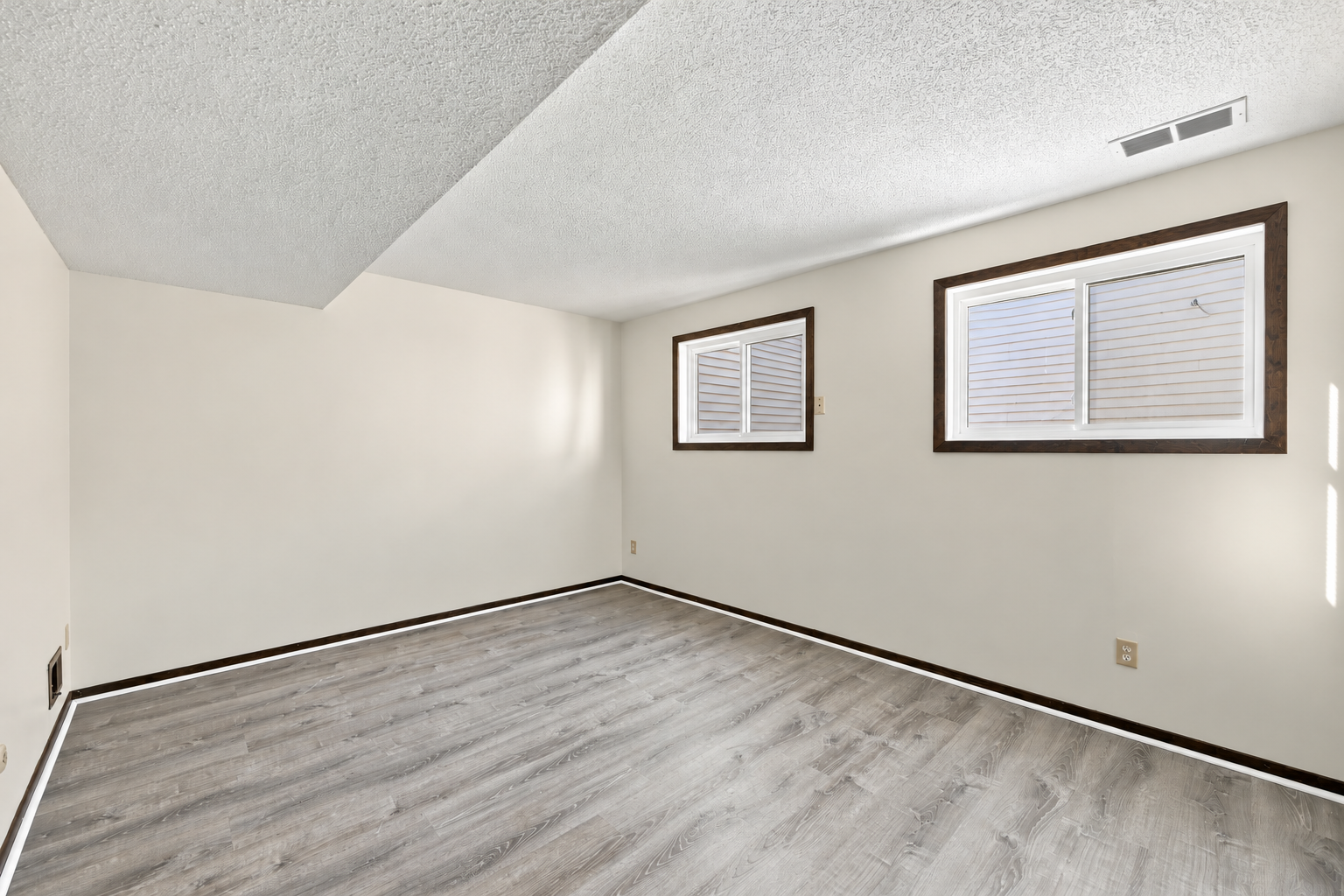 View of Residential at 7525 Whitney Drive, Apple Valley MN 55124, Apple Valley (34 of 48) - Mike Wilen | Minnesota Team Real Estate