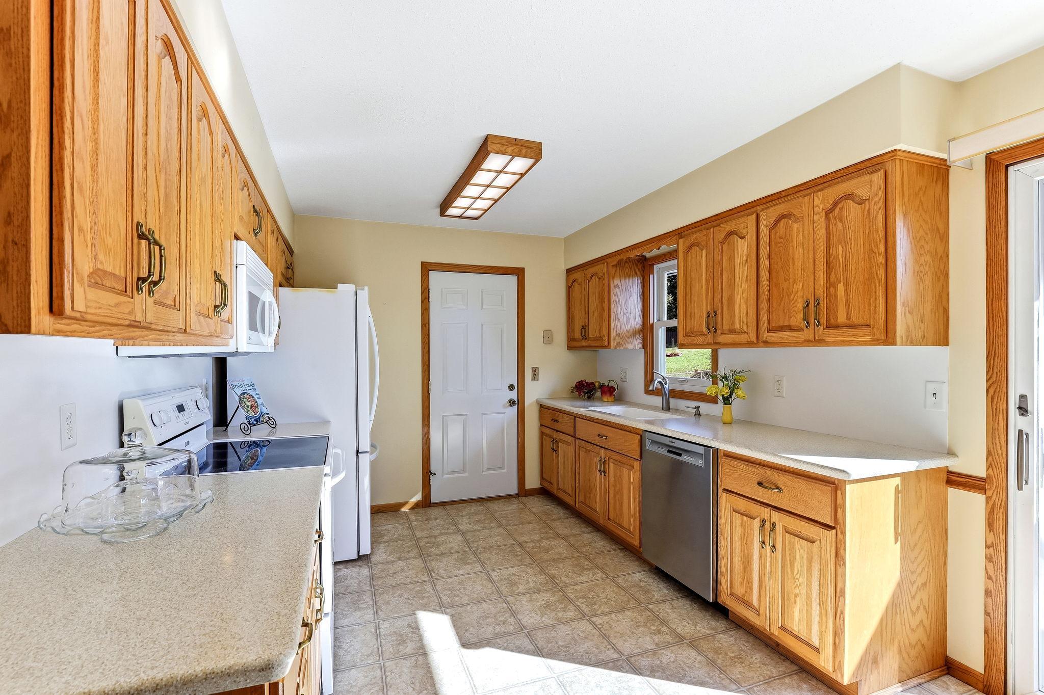 View of Residential at 8419 Ivywood Avenue, Cottage Grove MN 55016, Cottage Grove (11 of 37) - Mike Wilen | Minnesota Team Real Estate