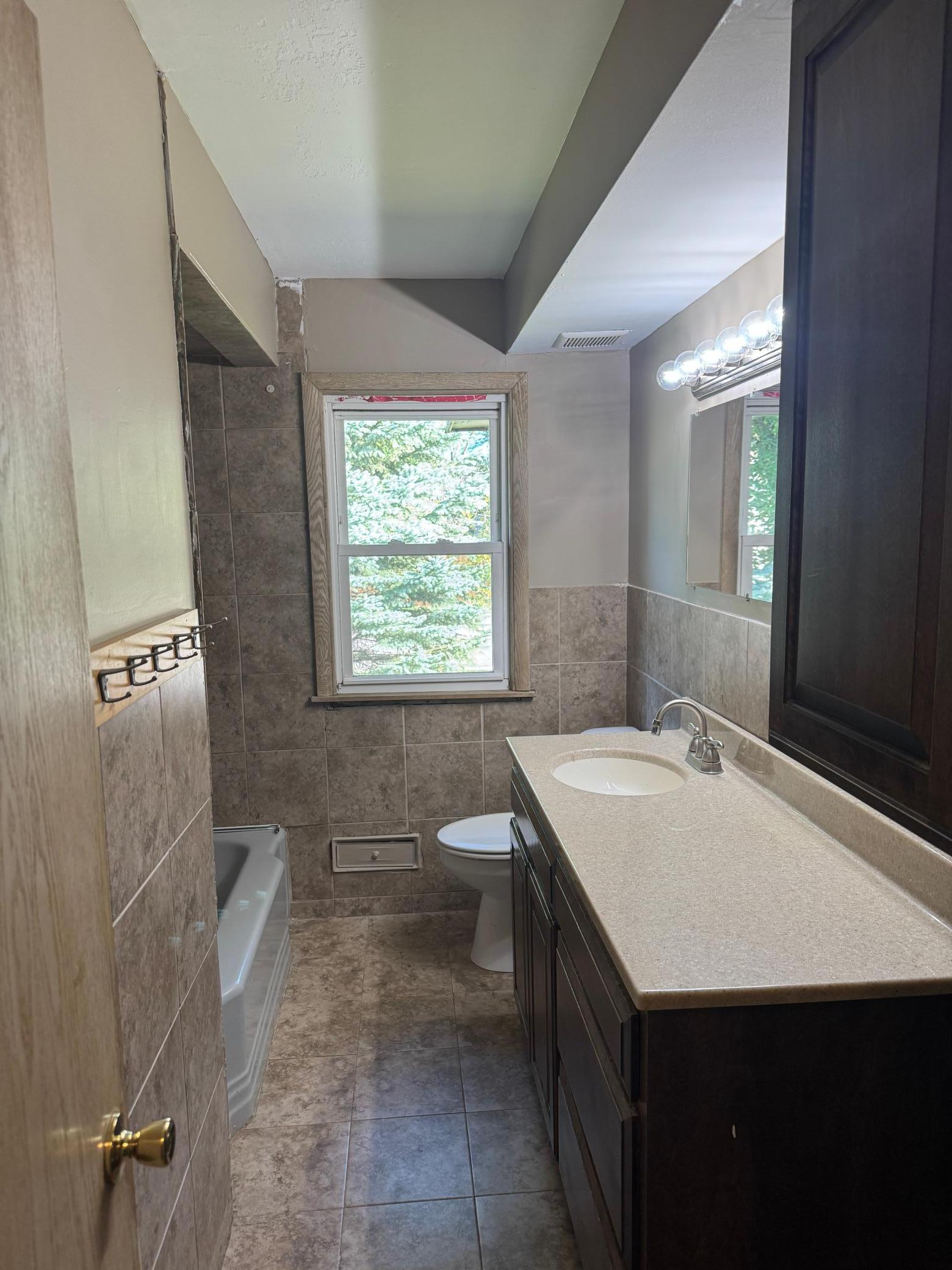 View of Residential at 435 Ottawa Street, Le Center MN 56057, Le Center (11 of 19) - Mike Wilen | Minnesota Team Real Estate